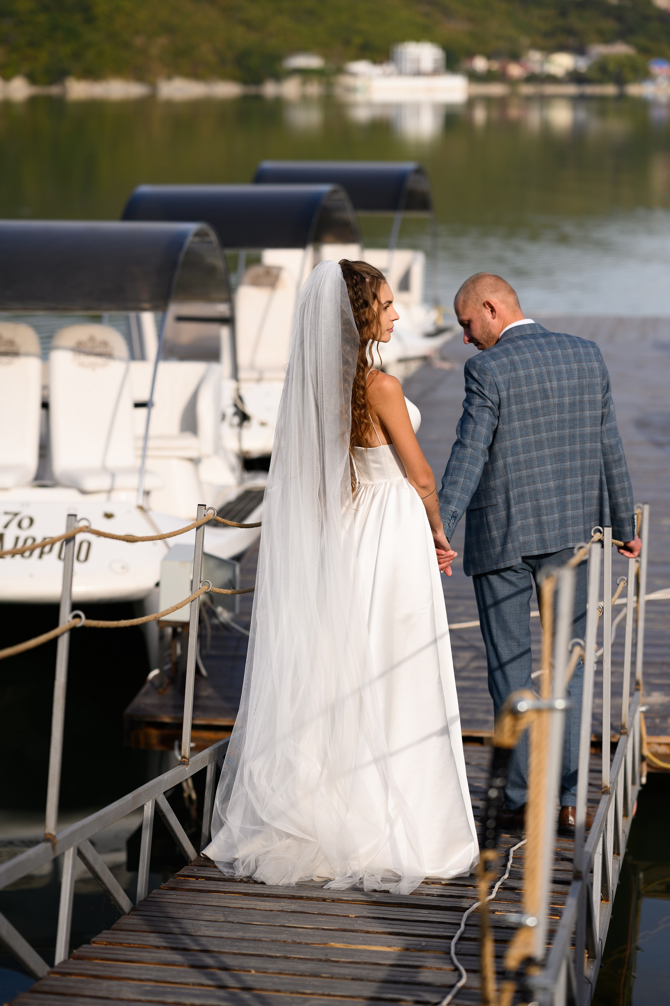 Свадебная фотосесия в Абрау-Дюрсо. Свадебный и семейный фотограф в Краснодаре Владимир Курашев