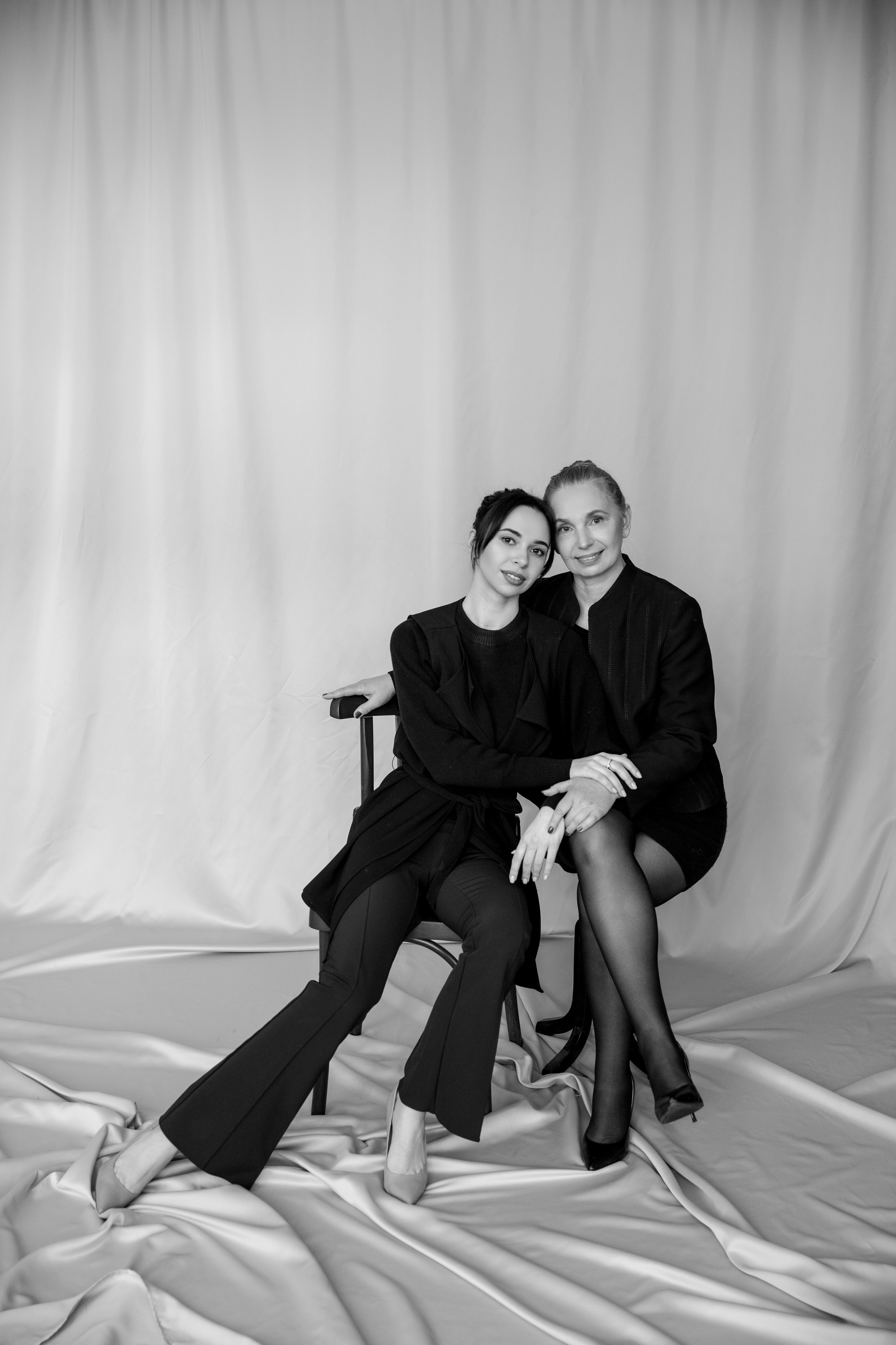 Ирина и Аня. Яна Тихонова — фотограф в Полоцке, Витебске и Минске