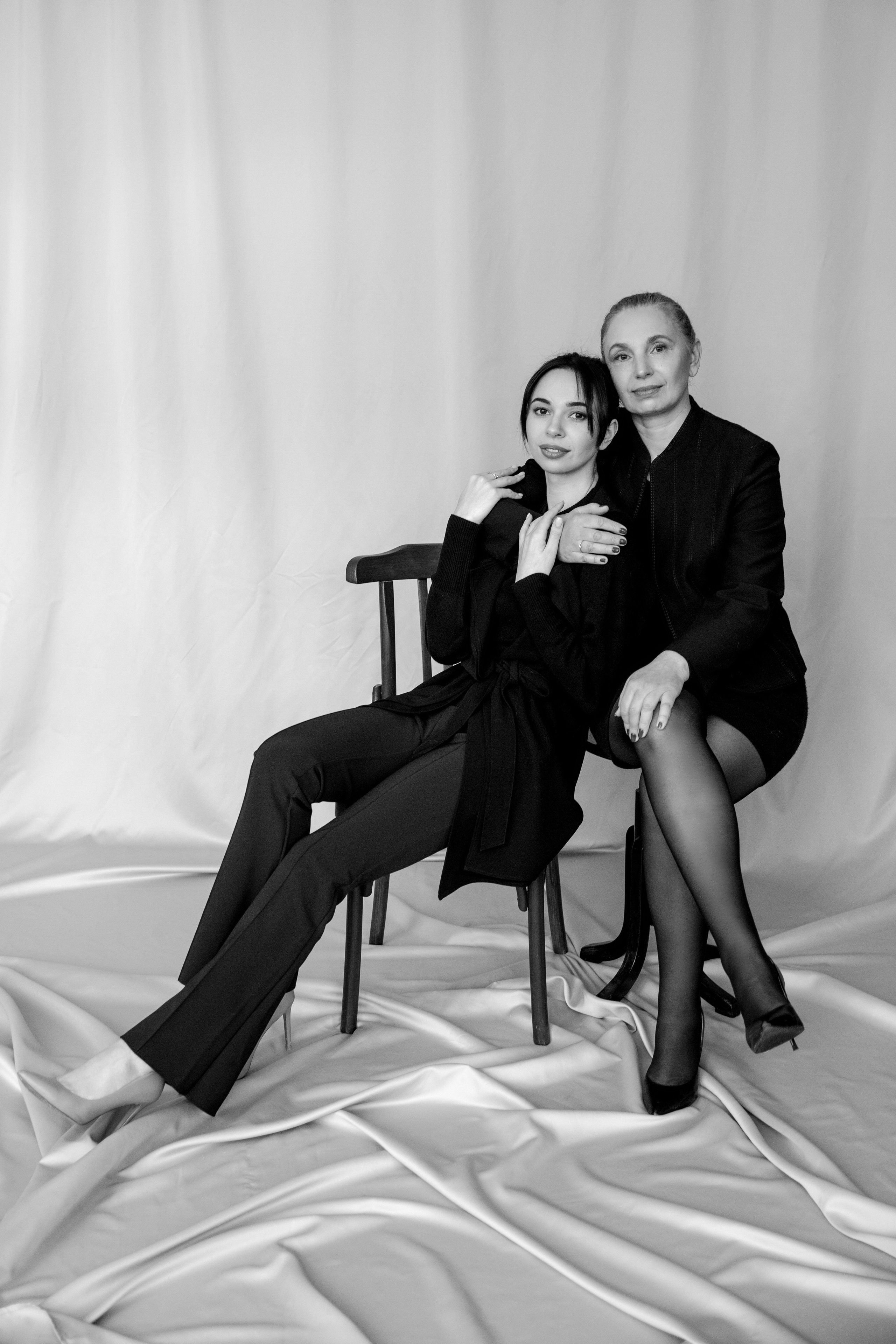 Ирина и Аня. Яна Тихонова — фотограф в Полоцке, Витебске и Минске