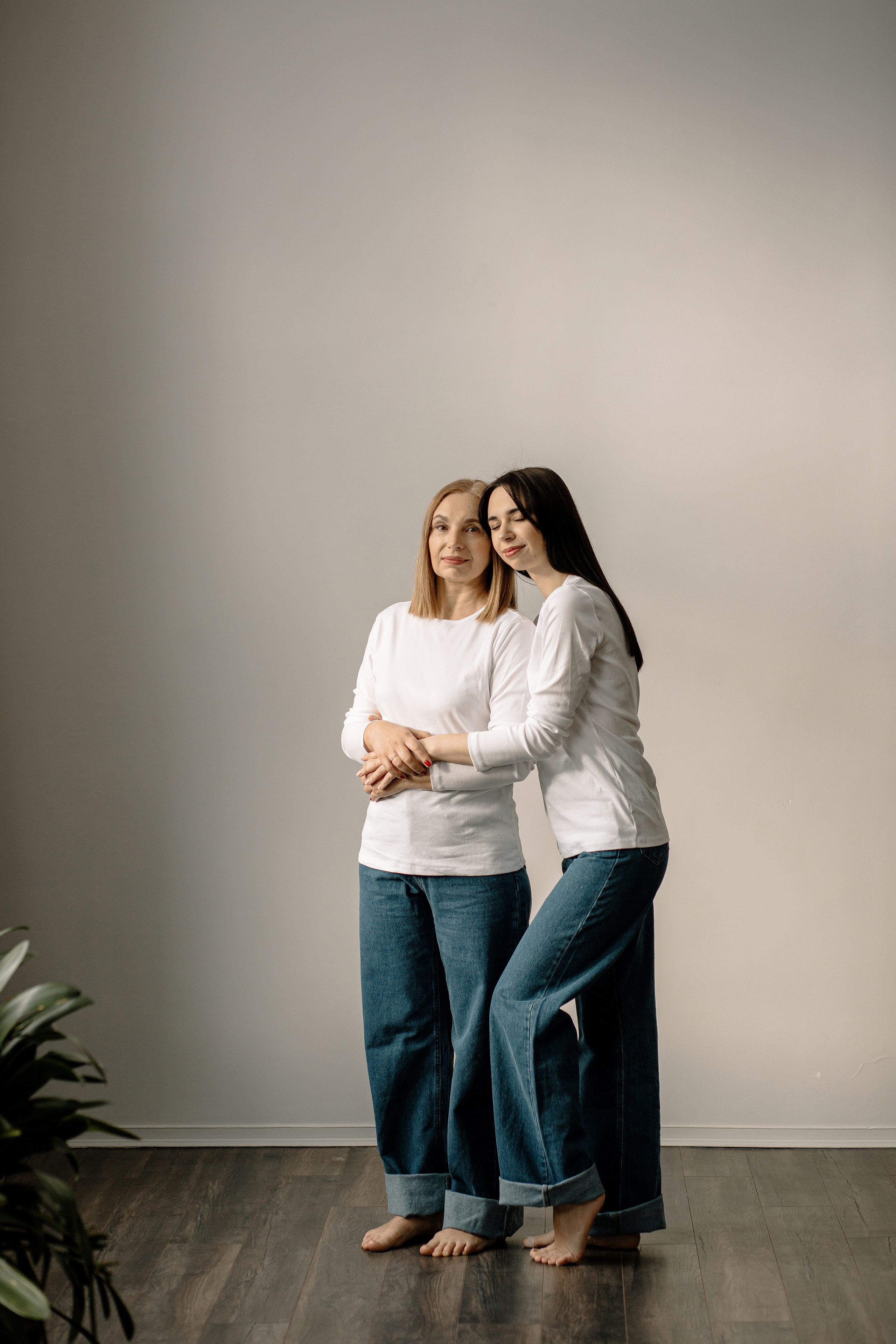 Ирина и Аня. Яна Тихонова — фотограф в Полоцке, Витебске и Минске