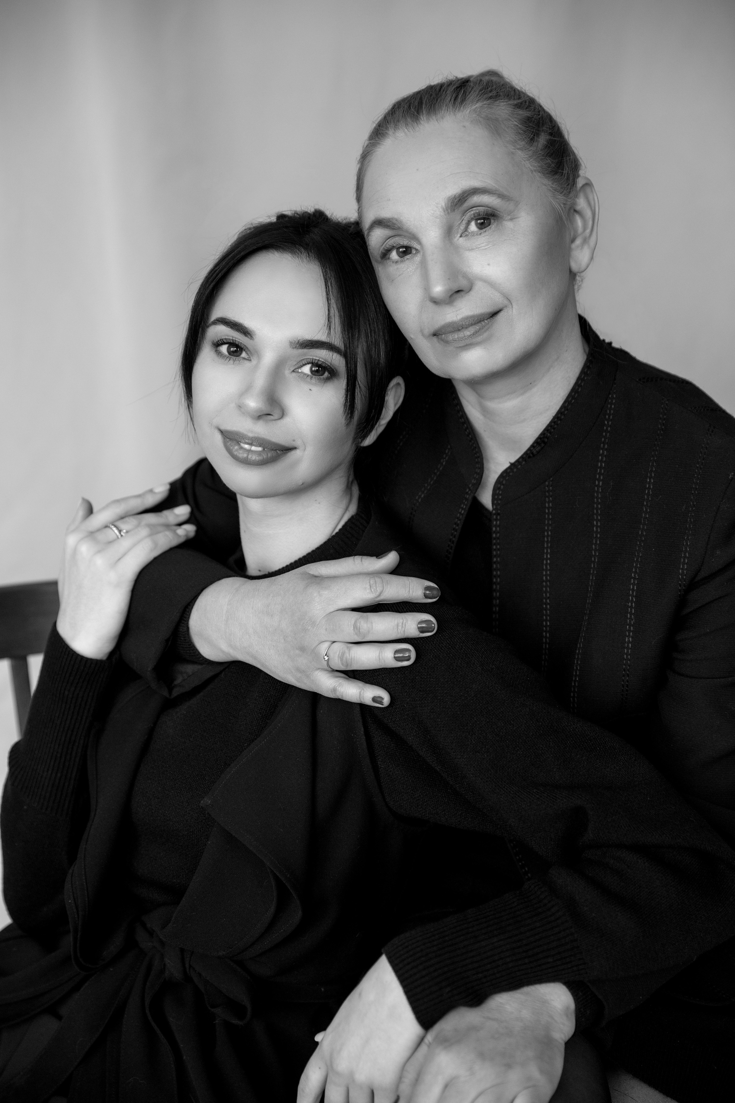 Ирина и Аня. Яна Тихонова — фотограф в Полоцке, Витебске и Минске