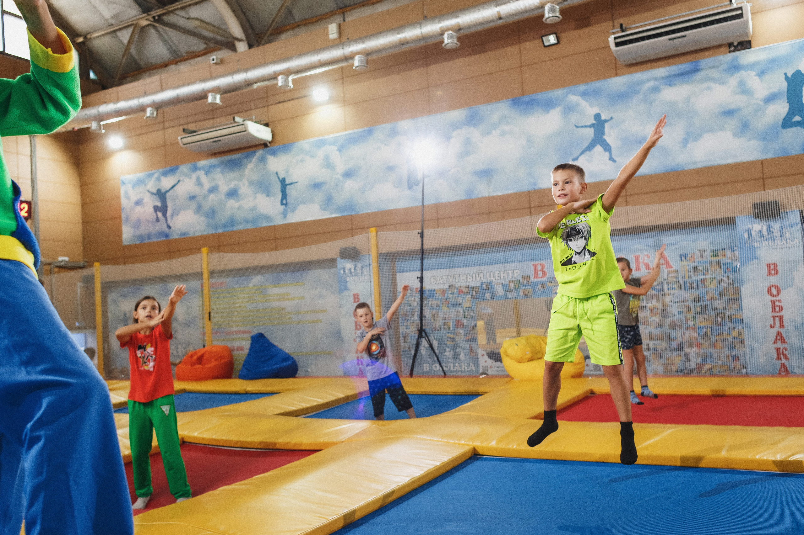 Веселые моменты: День рождения Даниила в 'В облака' Таганрога. Свадебный и семейный фотограф в Таганроге Бакарюк Антон