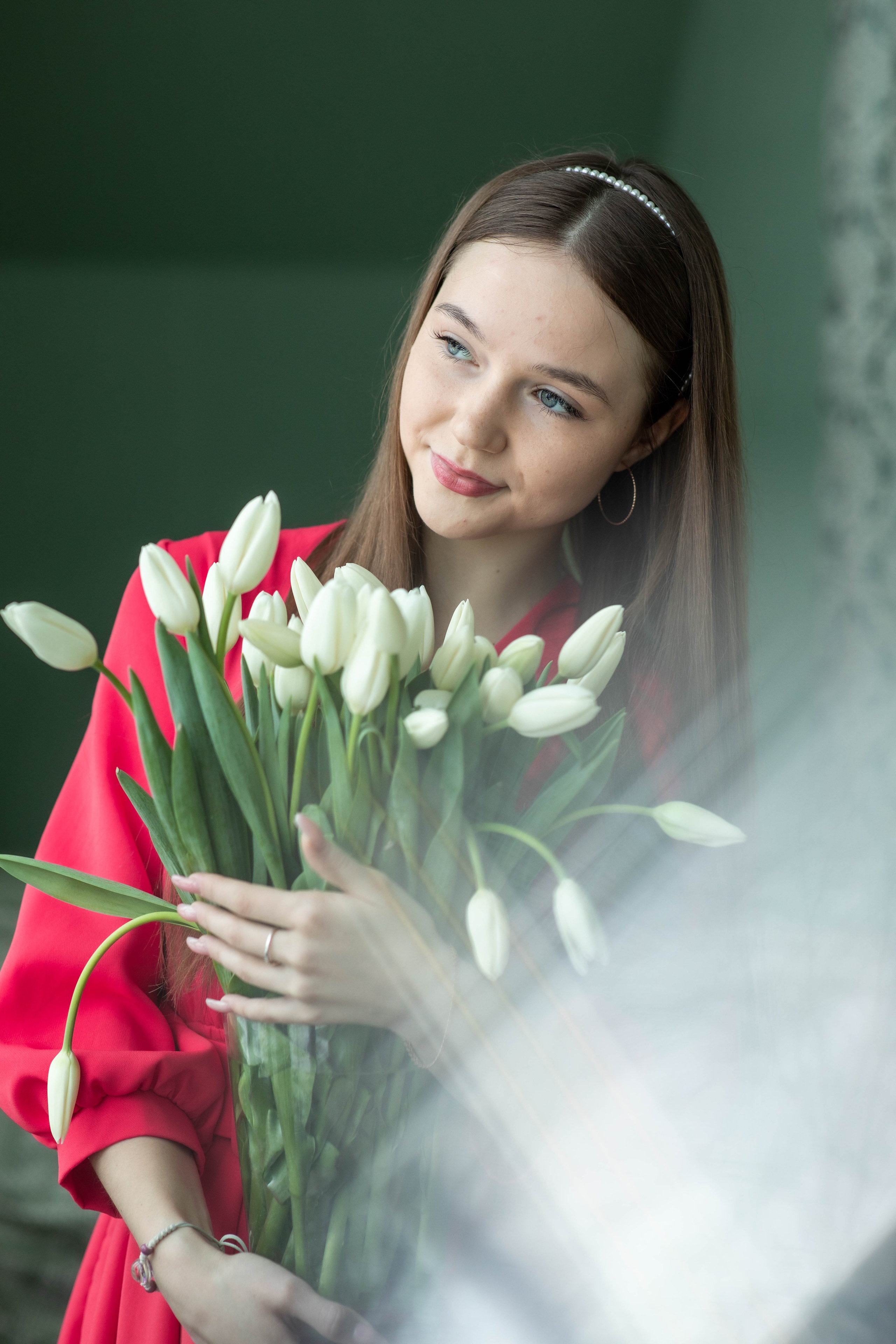 Девушка и цветы