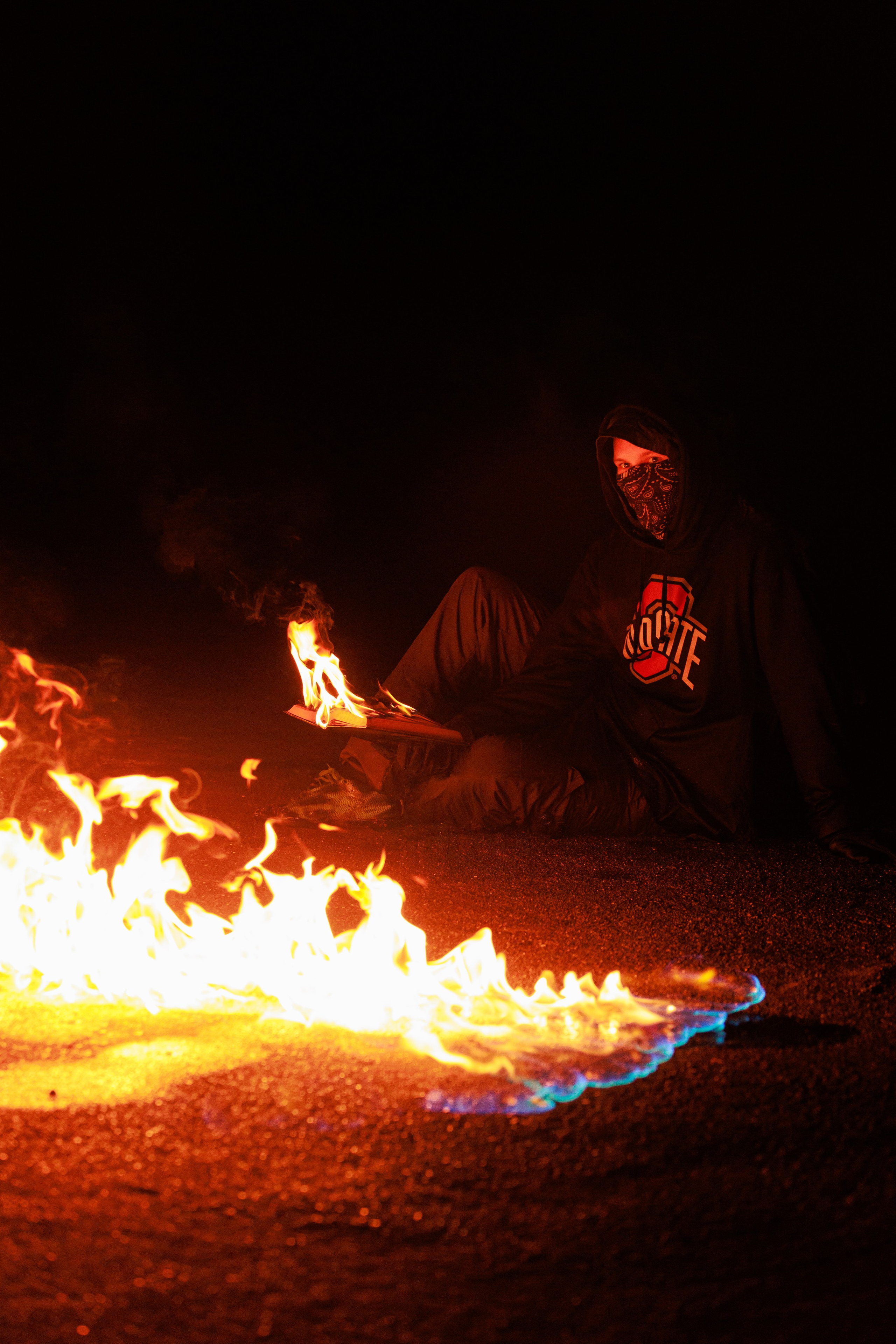 With fire. Photographer in Saint-Petersburg and Moscow Max Spector
