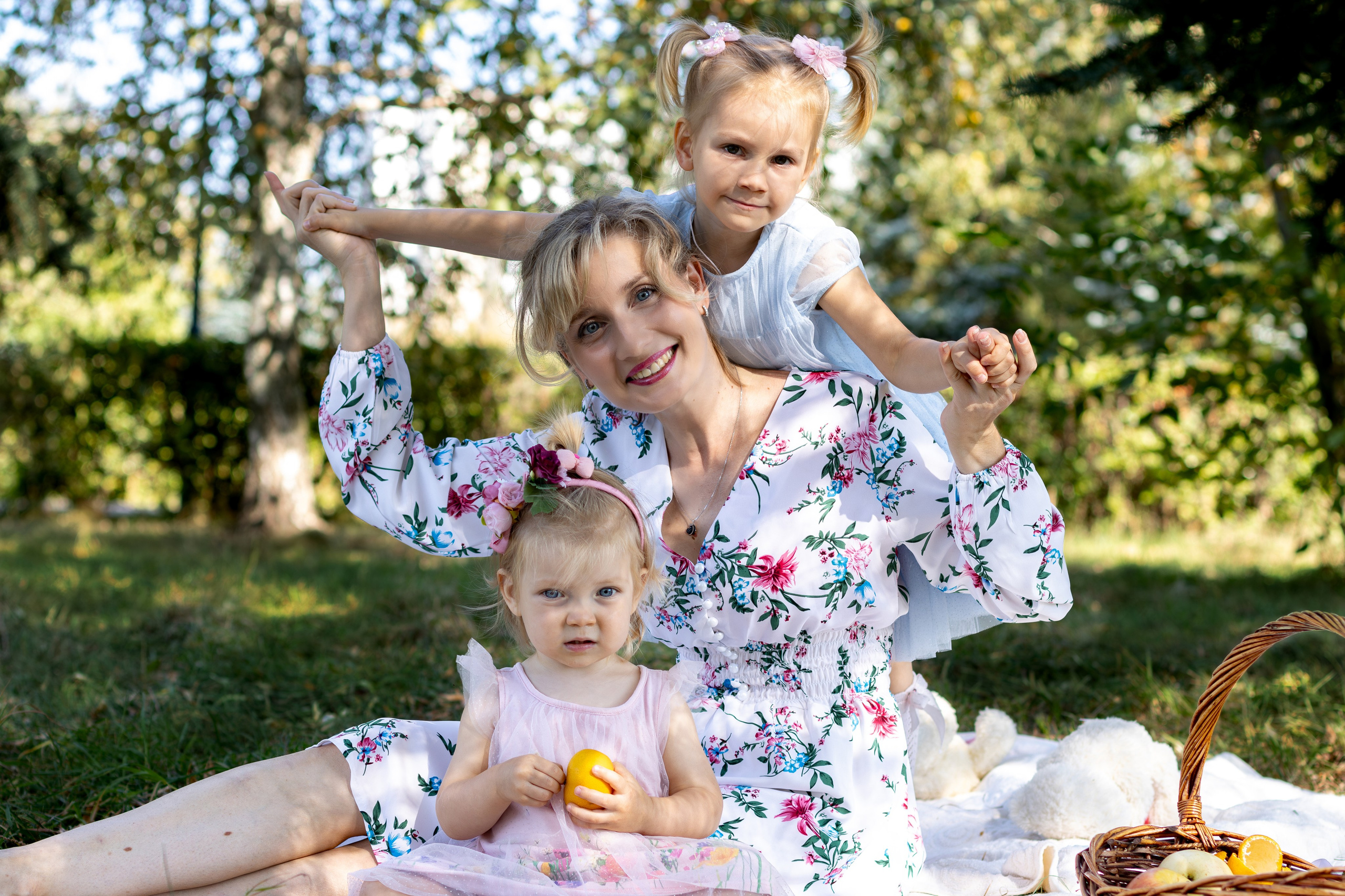 Пикник летним днём. Главная