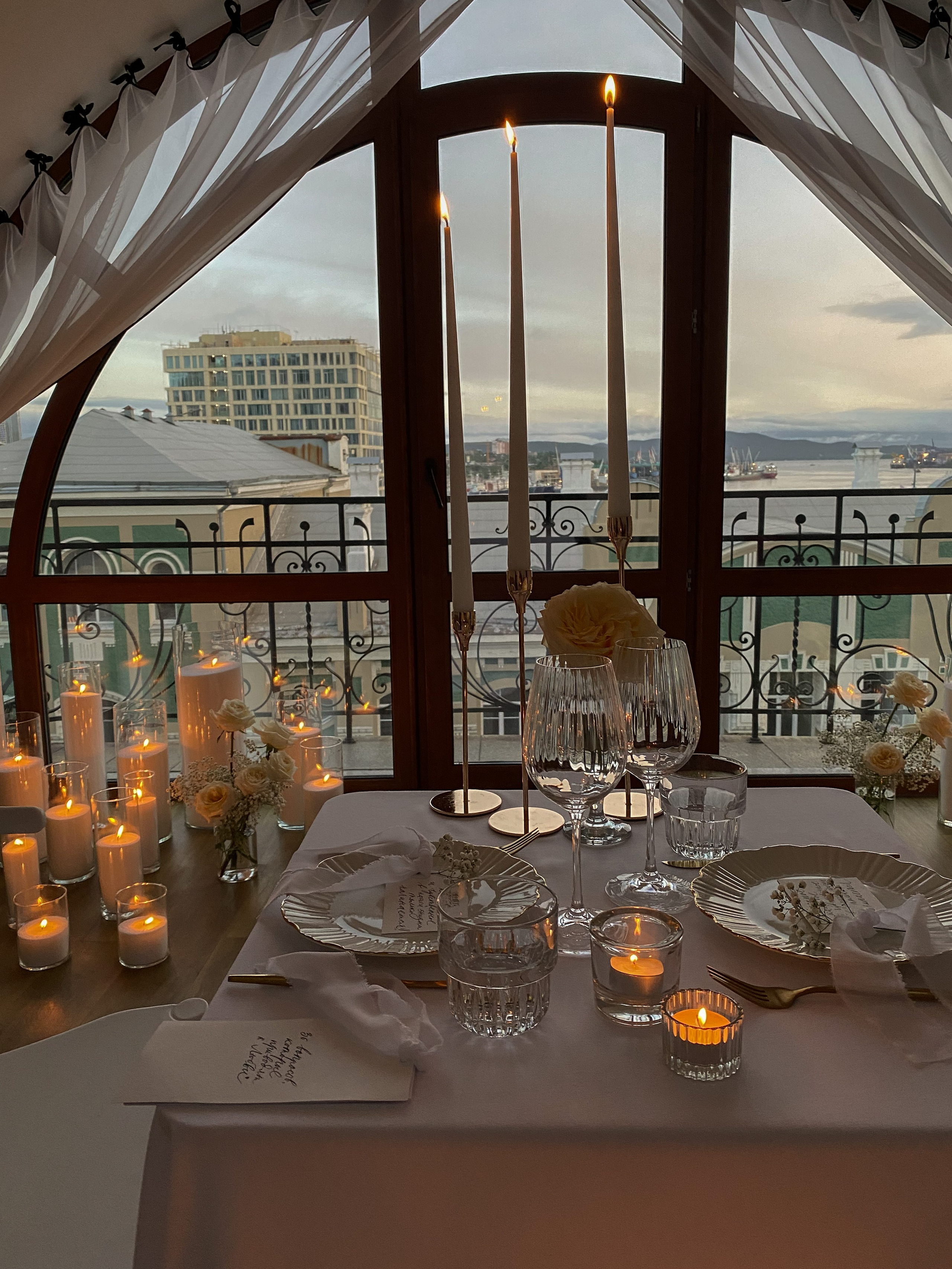 Свидание в отеле во Владивостоке. Организация свадеб и других мероприятий во Владивостоке от «Рядом быть»