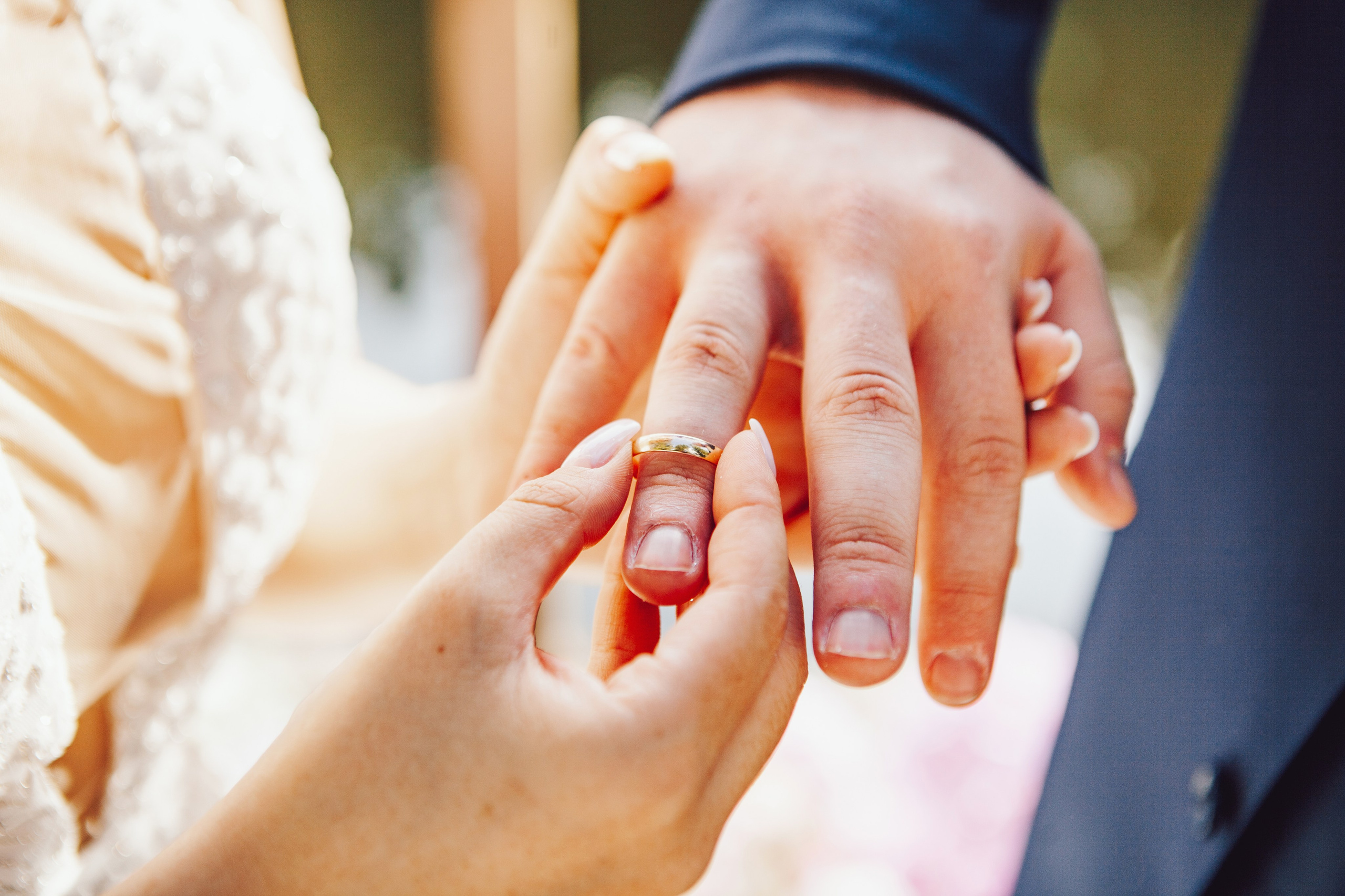 Свадебная фотосессия в отеле hartwell hotel и на патриарших прудах. Фотограф Ольга Ефремова