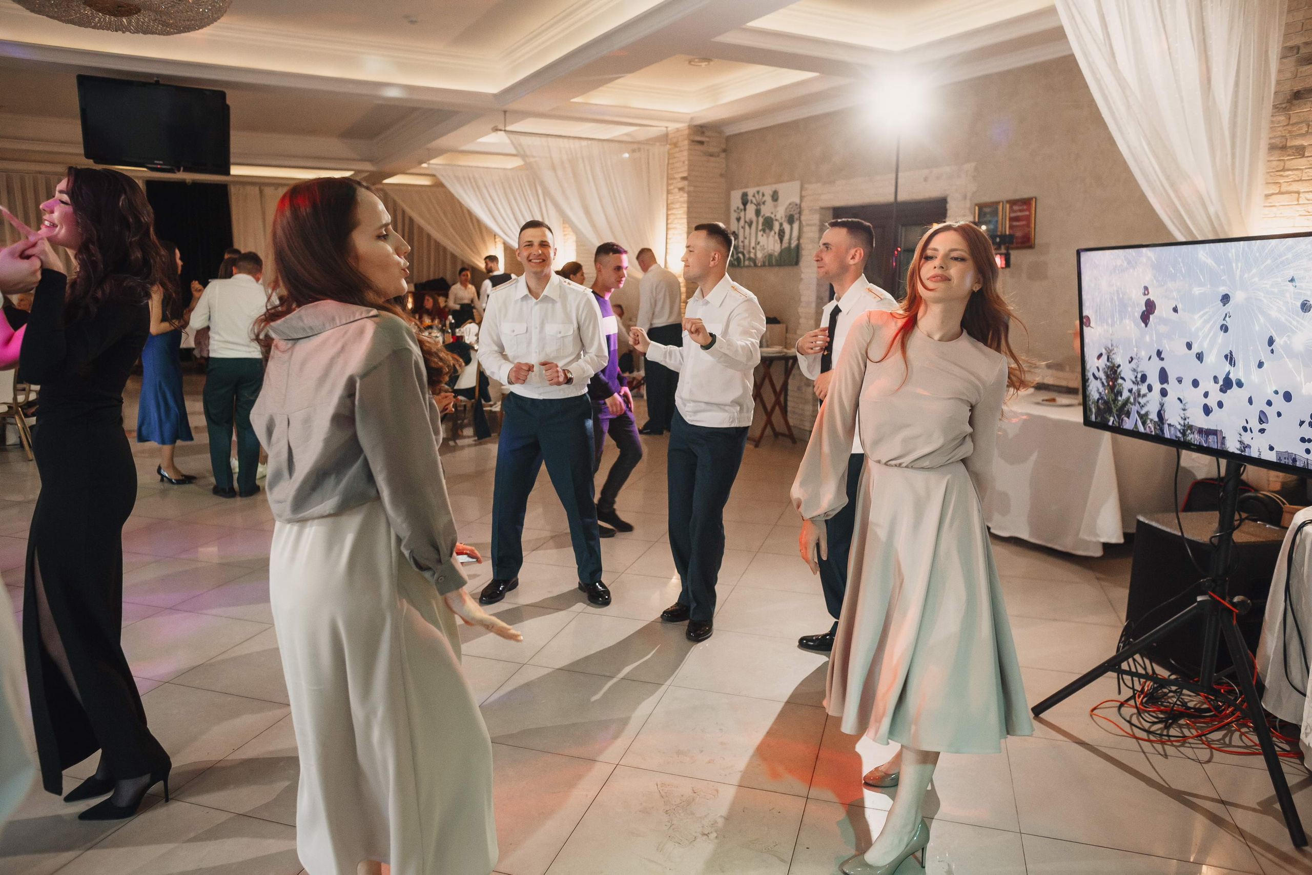 Банкет офицеров выпускников академии связи. Свадебный фотограф Игорь Брундасов 8PHOTO на свадьбу венчание загс СПб