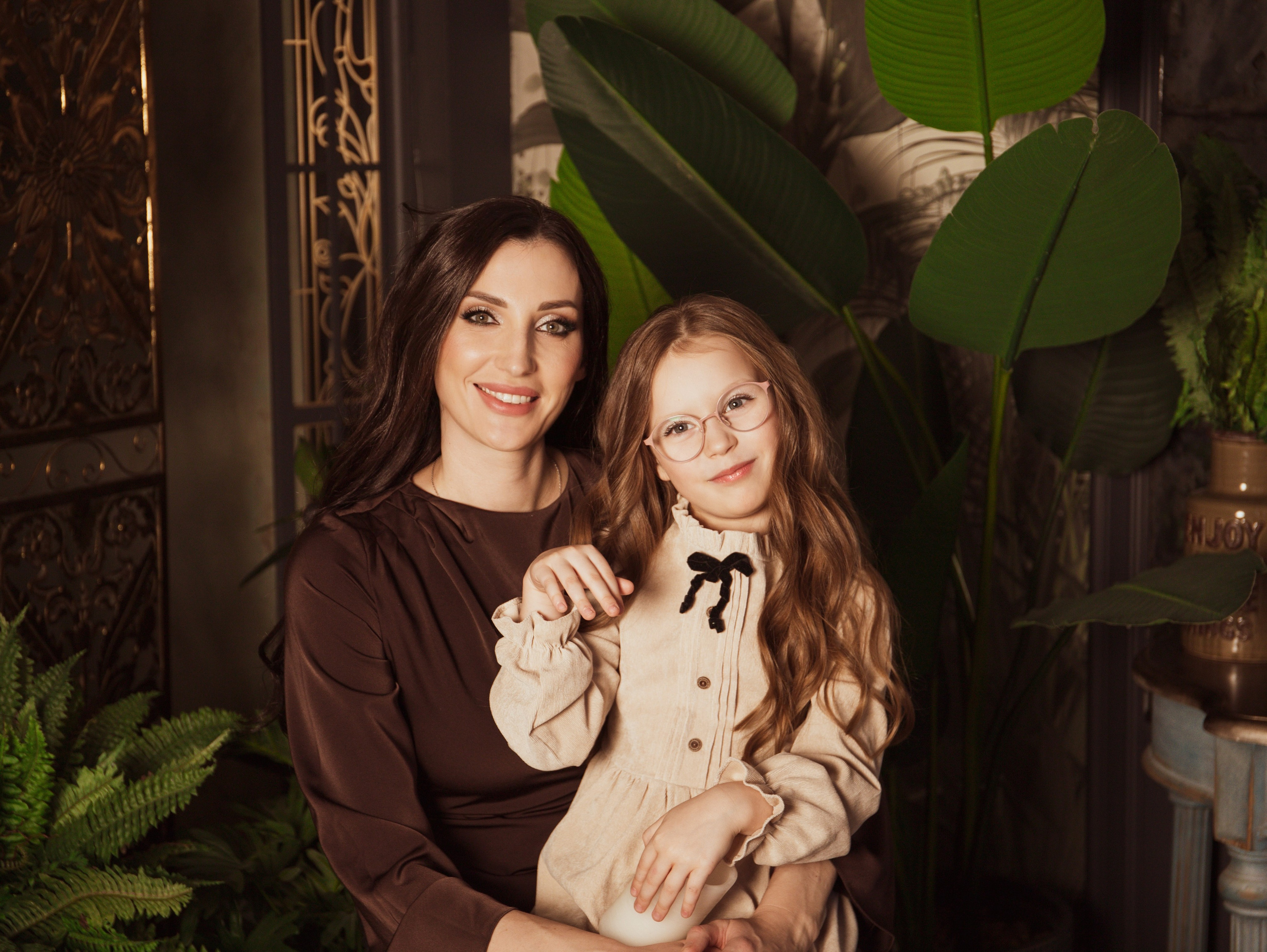 Мама с дочкой, новогодняя сьемка. Свадебный и семейный фотограф в Москве Мила Широких
