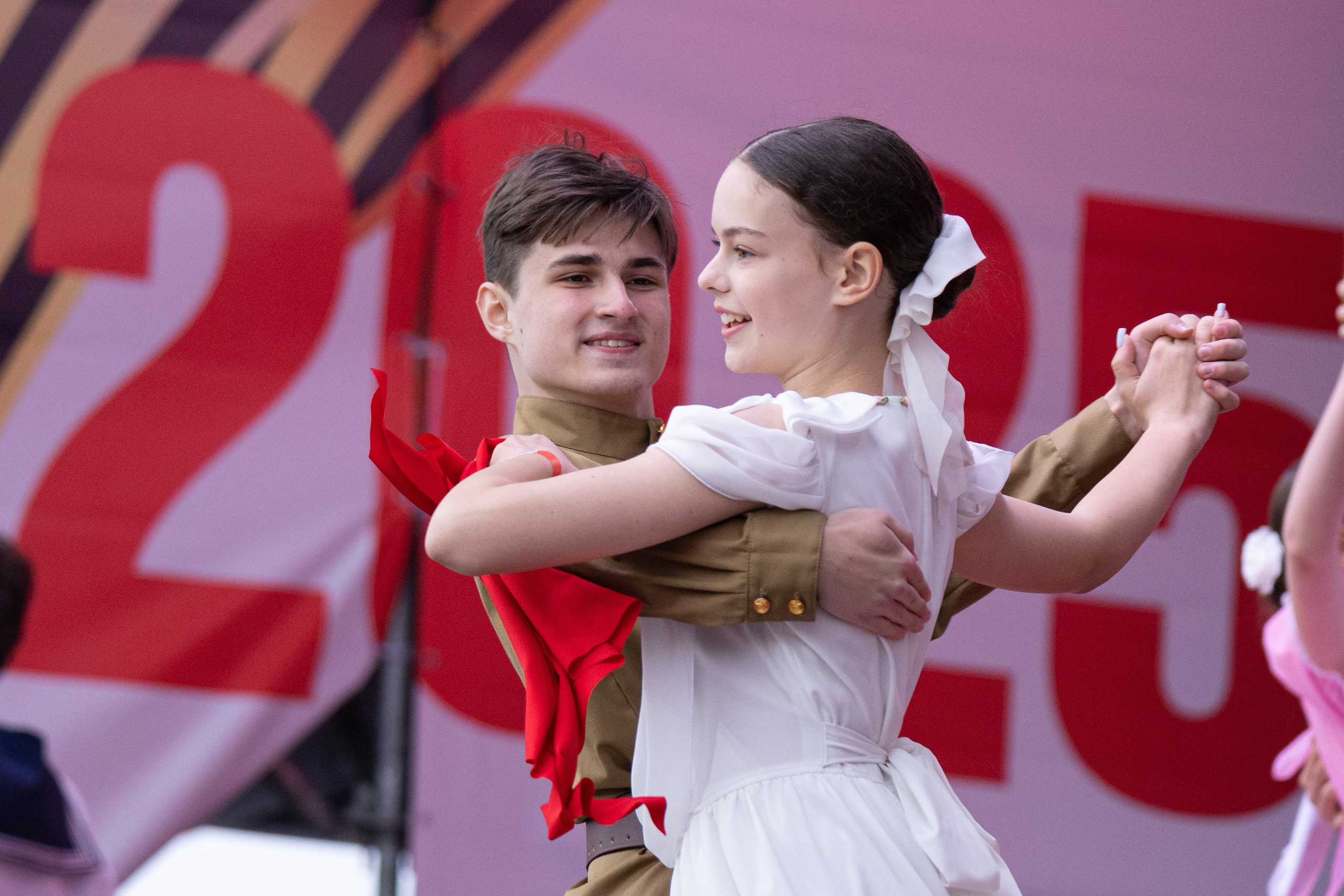 9 мая, выступления 2025 г. Олег Катакинов| Репортажный фотограф в городе у моря (Владивосток)