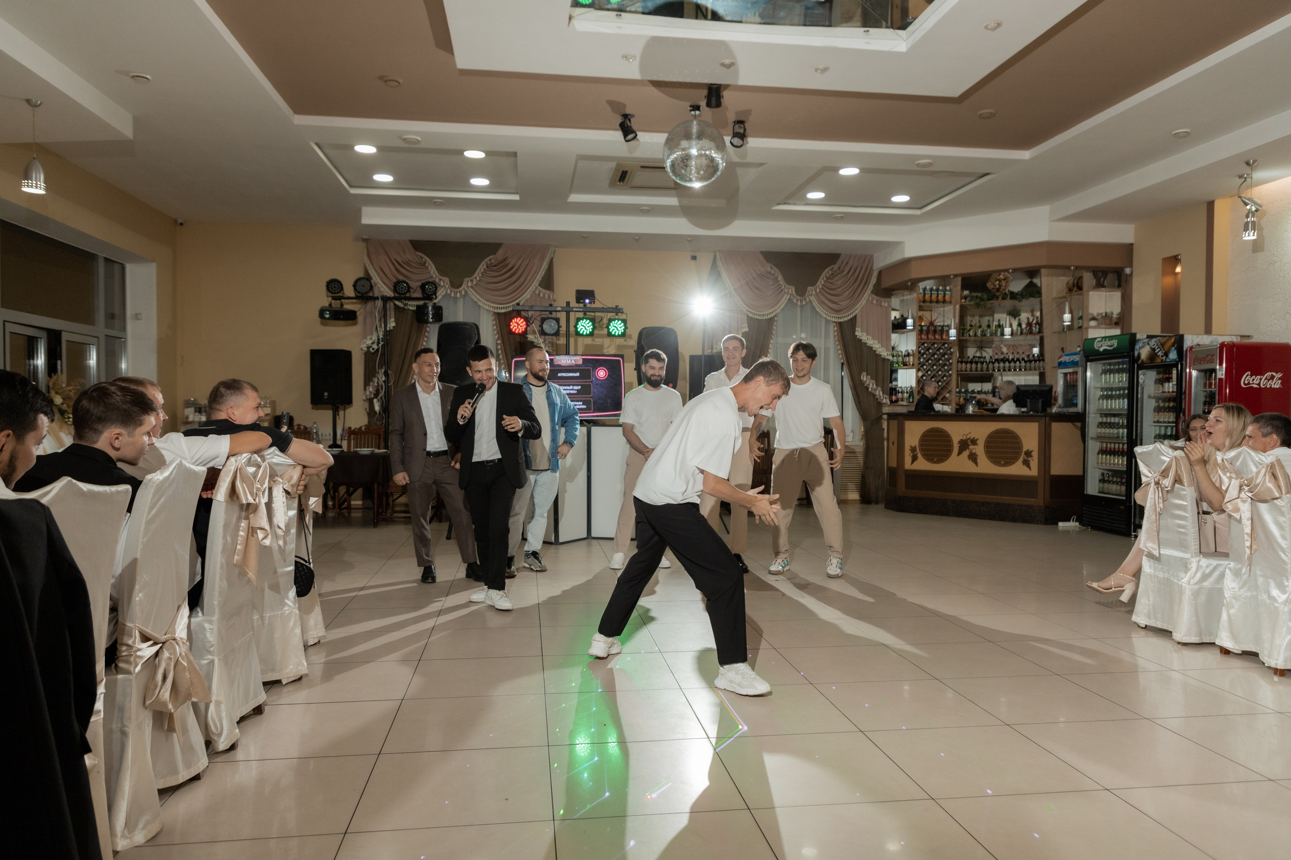 Роман и Александра (банкет). Свадебный фотограф Ангелина Сунгатулина | Саратов | Балаково | Вольск