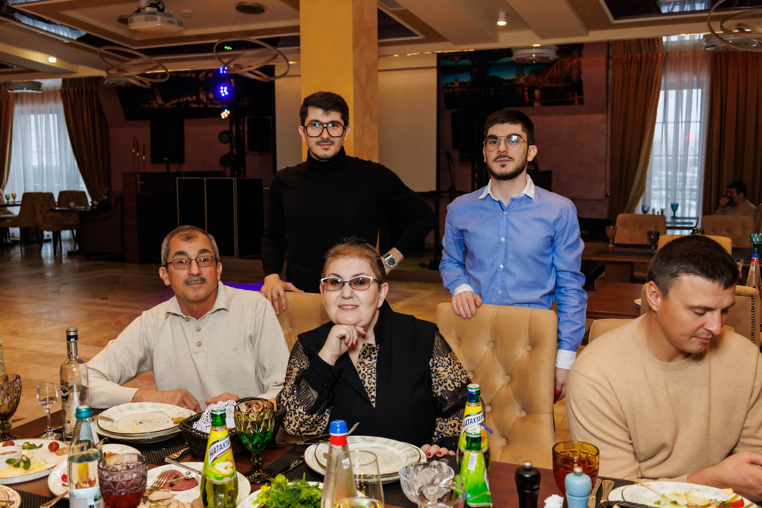 День рождения в ресторане. Фотограф в Москве Дмитрий Емельянов