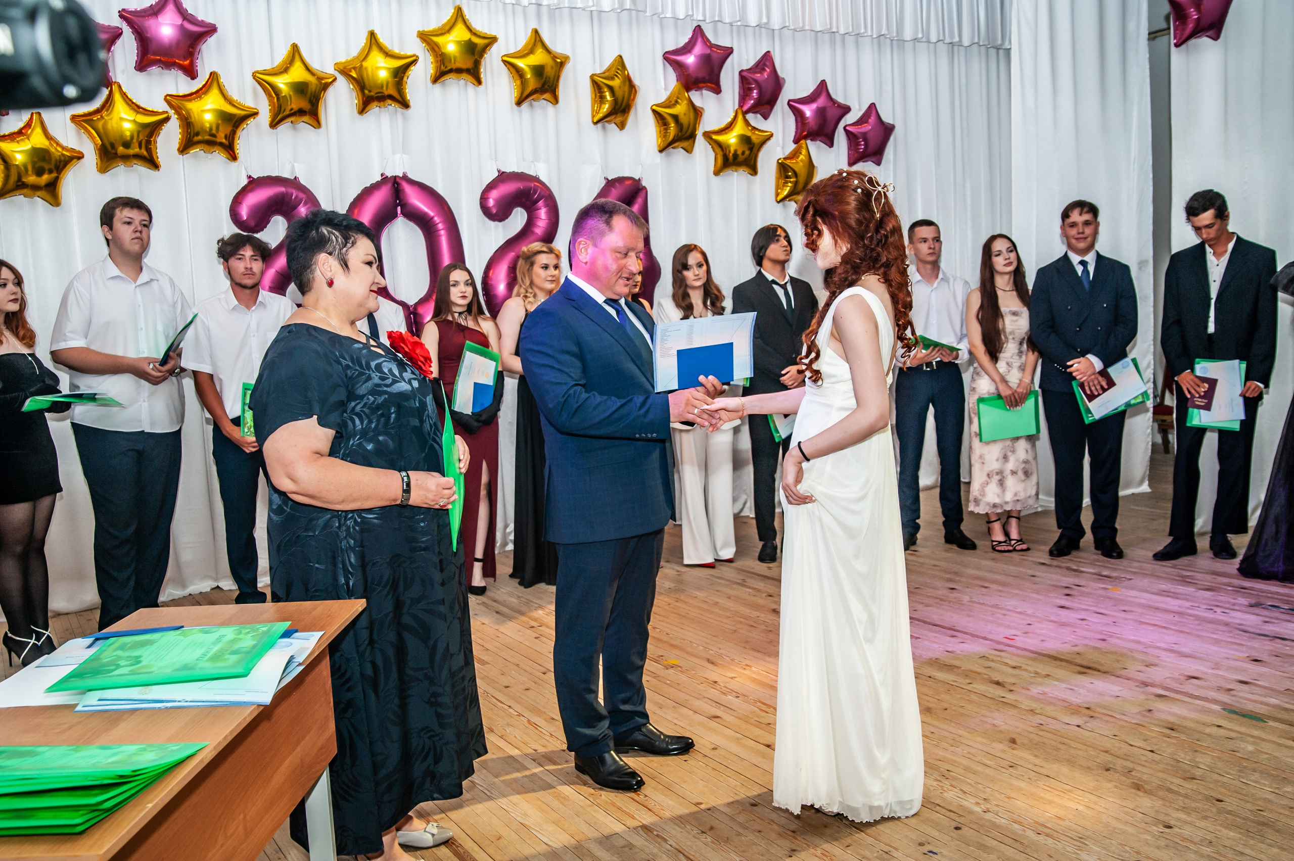 Выпускной МАОУ СОШ № 17 им. Эдуарда Есаяна. Свадебный и семейный фотограф Денис Лукьянов в Краснодаре, Краснодарском крае и Республике Крым