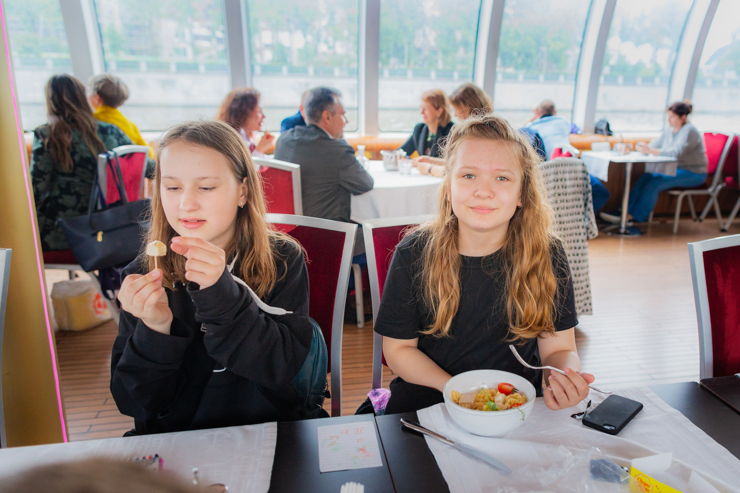 Выпускной на теплоходе. 4 класс