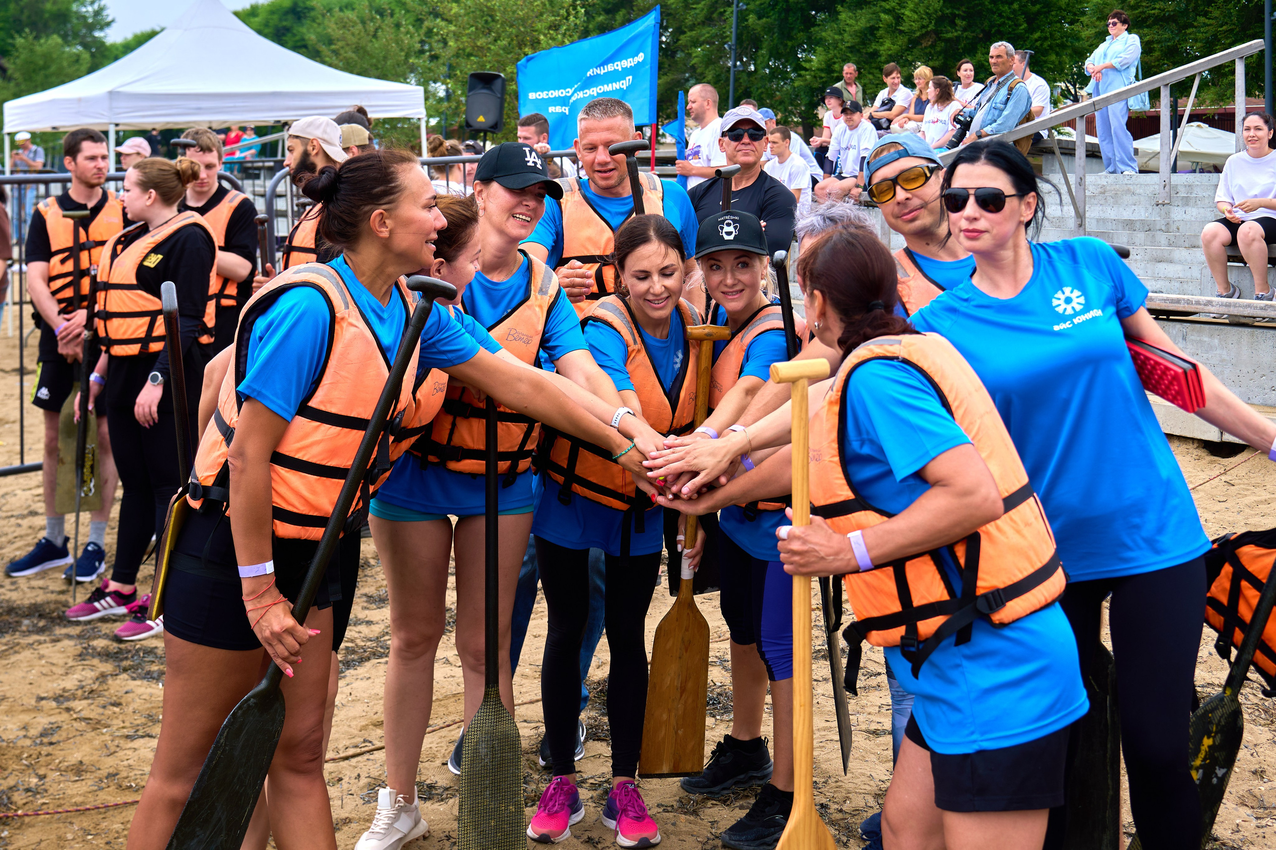 Соревнования на лодках дракон Айс Юнион. Фотограф во Владивостоке