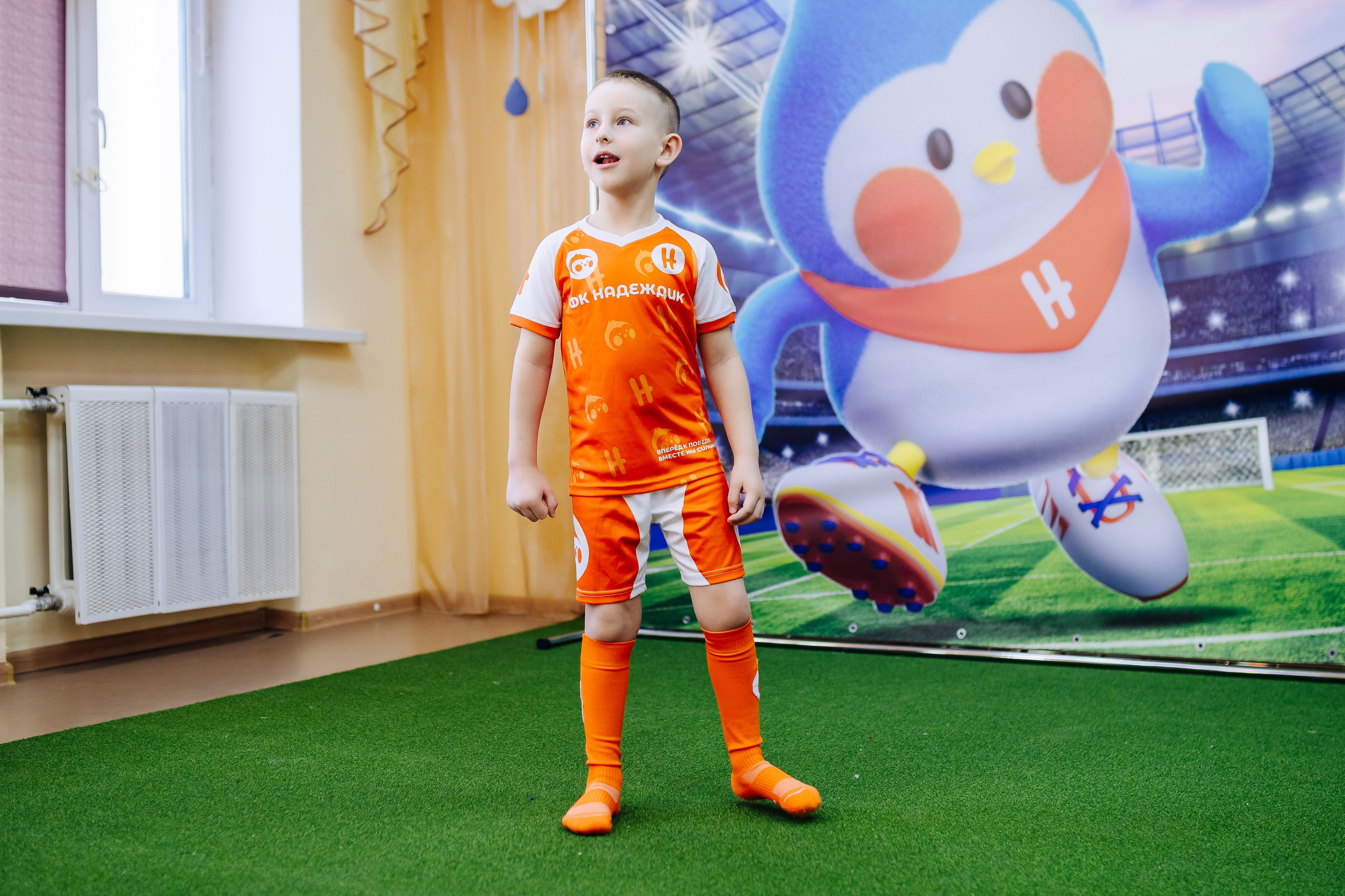 Фотосессия с кубком в детских садах г. Магнитогорска. Денис Прохоров Фотограф в г. Магнитогорск