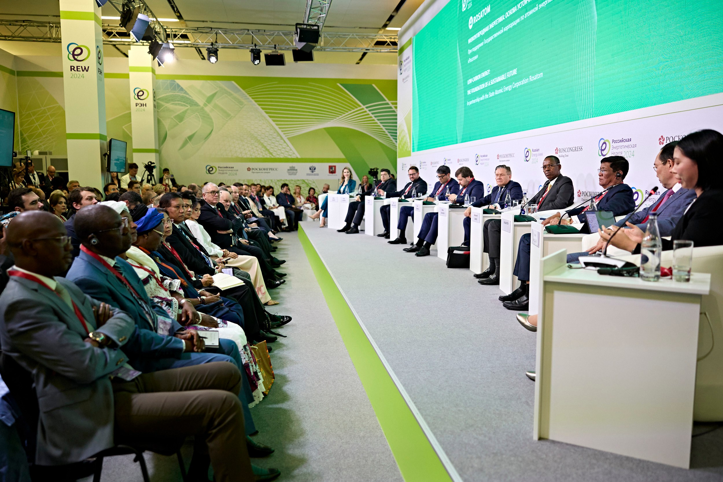 Политика. Егор Тутубалин