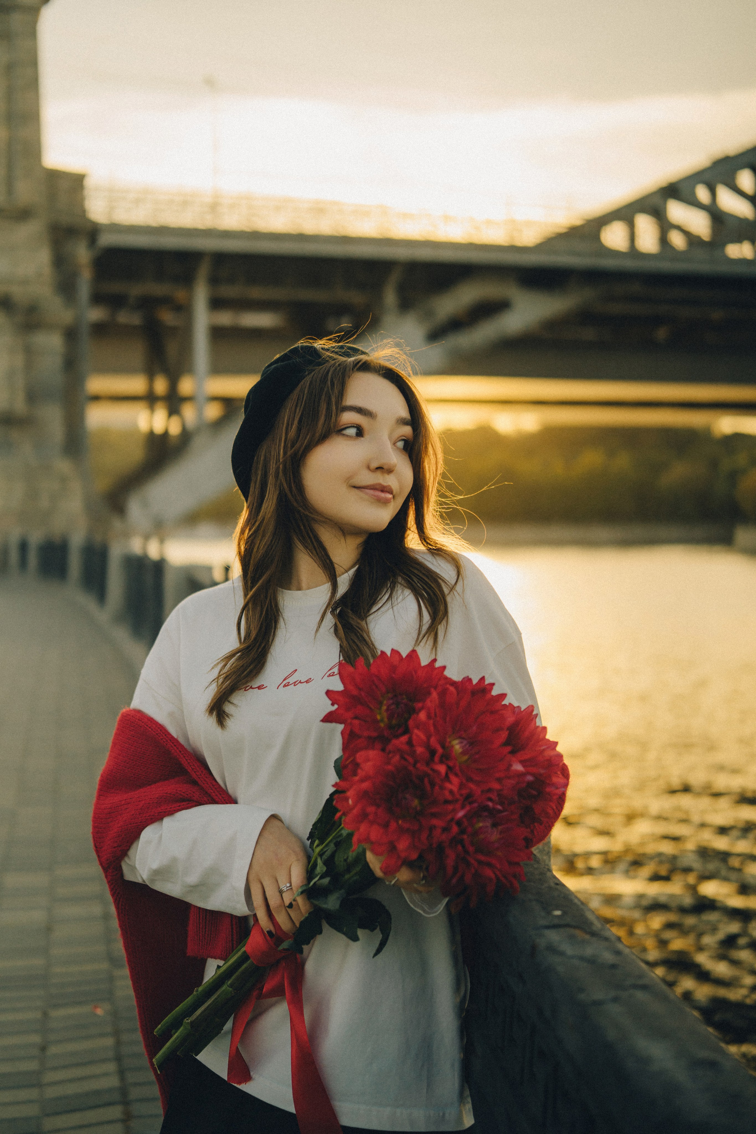 Анастасия | городская фотосессия на набережной. Портретный фотограф Москва