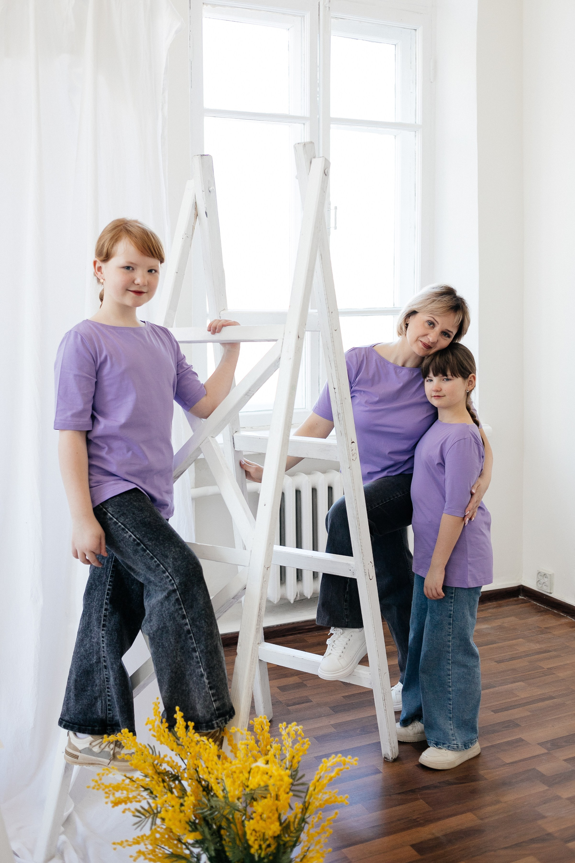 Весенняя семейная фотосессия мама и дочки