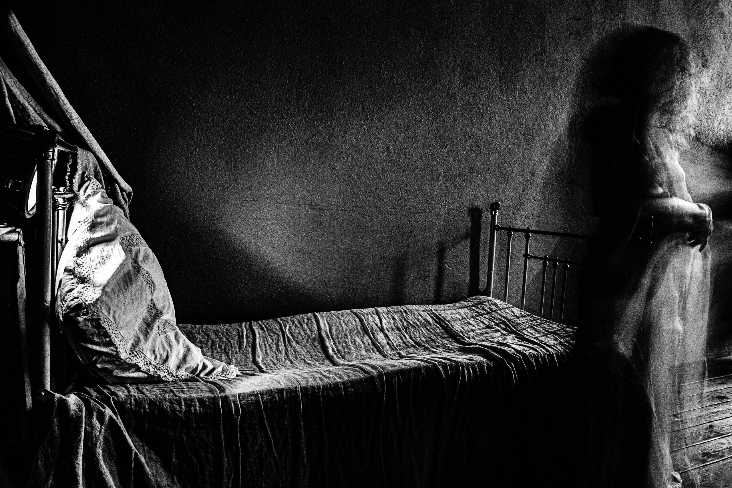 Валя. Портретная съёмка. Черно-белый фотограф Дмитрий Пчелкин