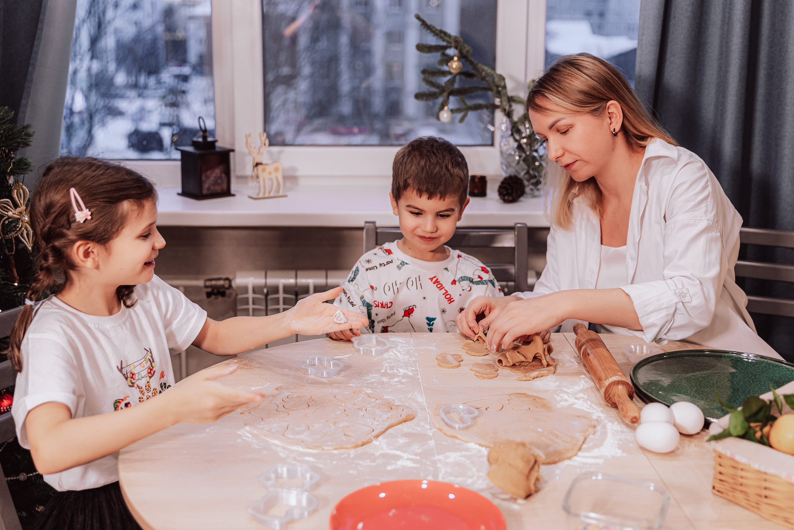 Домашняя семейная новогодняя фотосессия. Семейный и детский фотограф в Мурманске Карина Березина
