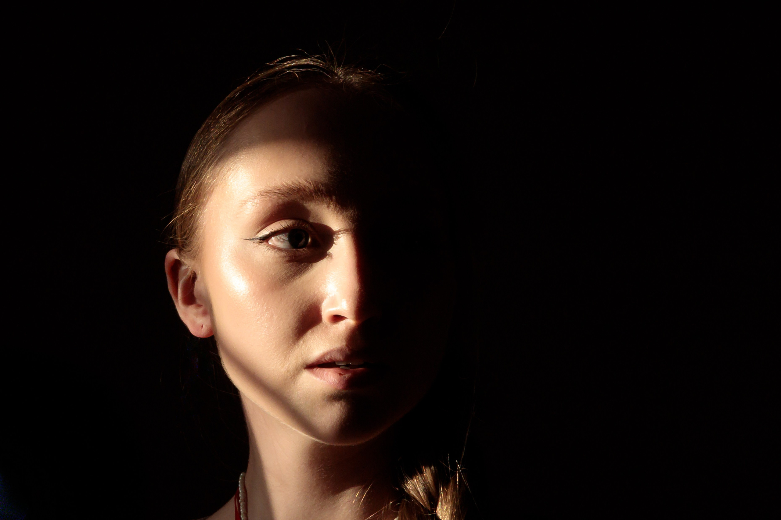 Дана. Фотосессии в студии СПб Портретный фотограф — Юрий Торлопов