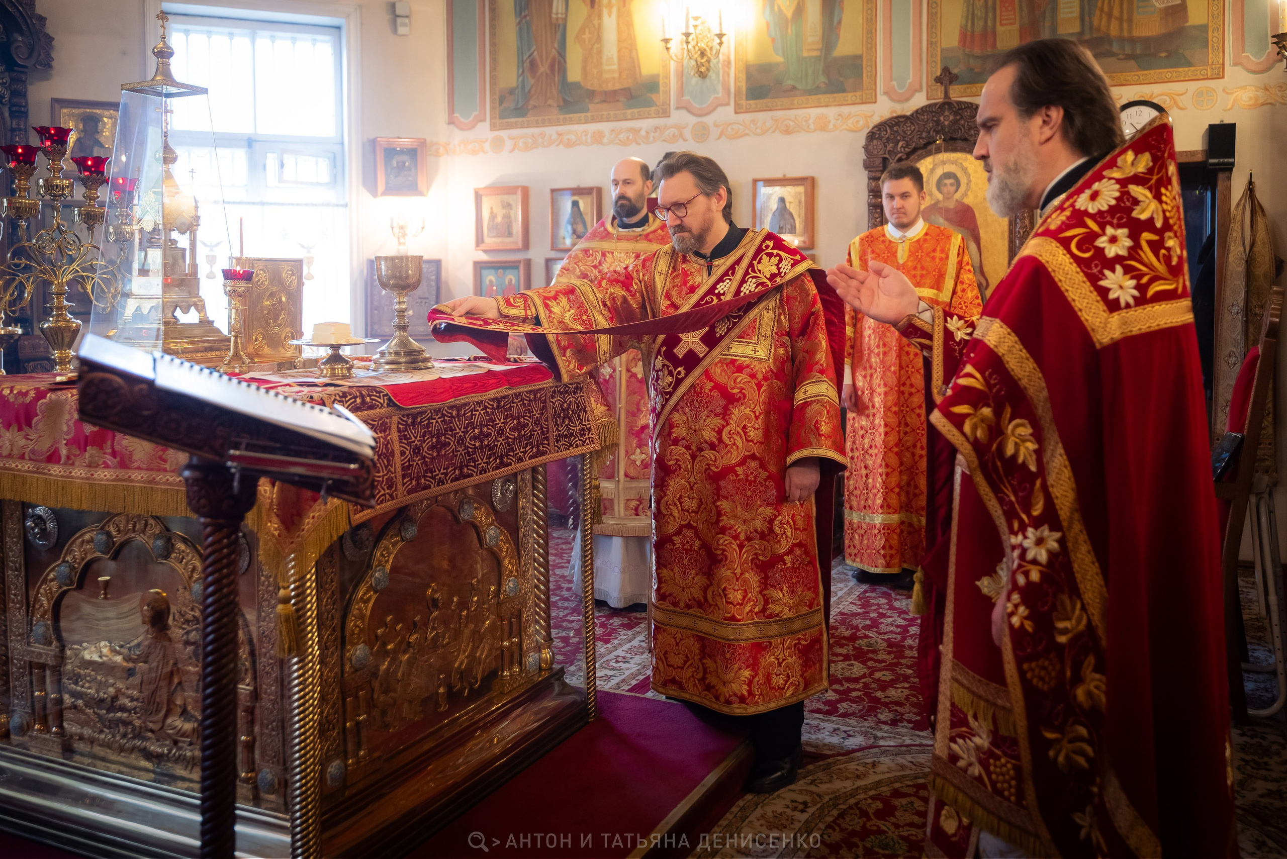 Храм Преображения Господня в Богородском. Антипасха. Антон и Татьяна Денисенко — В храме