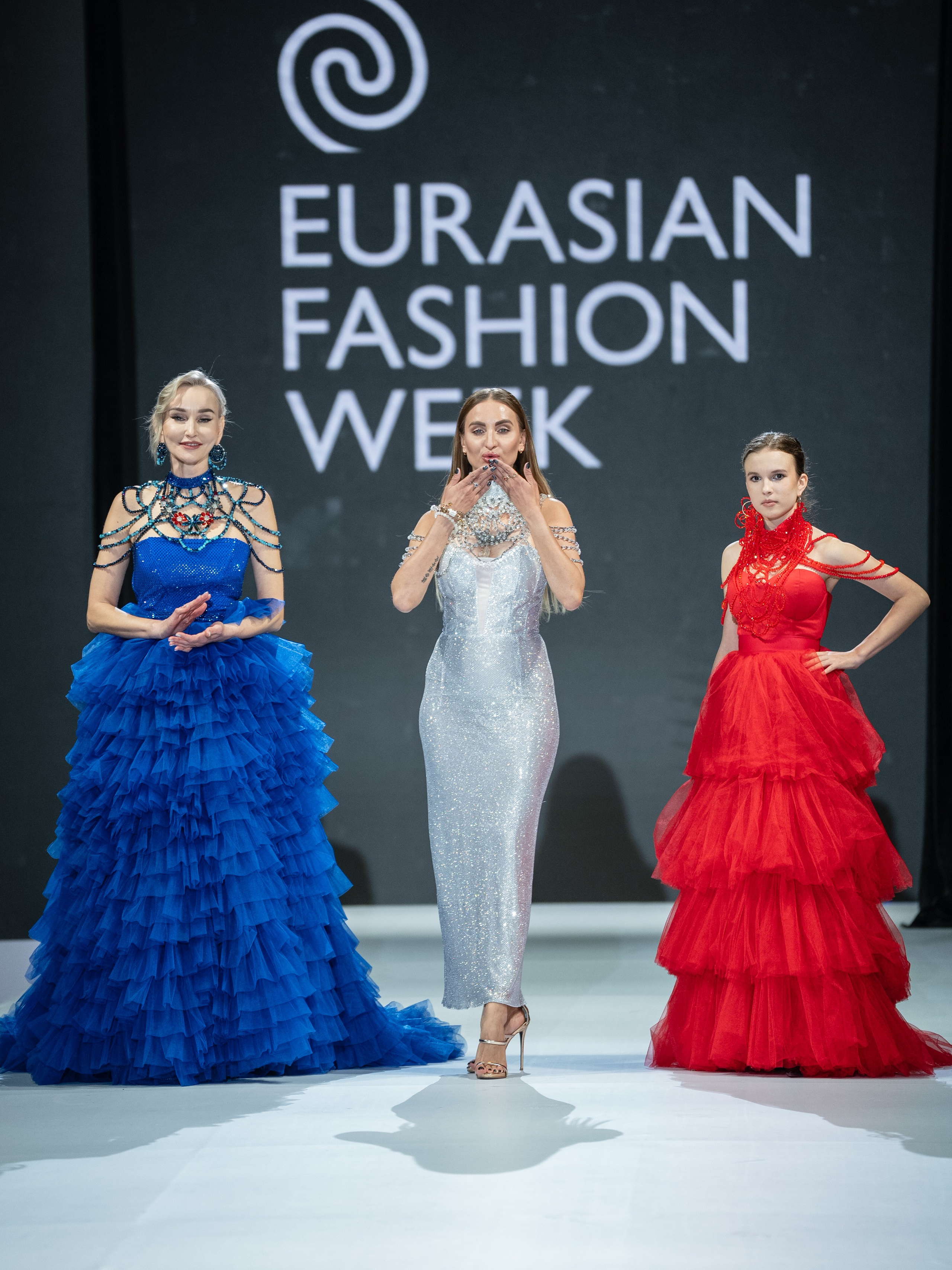 EURASIAN FASHION WEEK Rina Collection. Сайт Алматинского НЮ АРТ, будуар и фэшн фотографа Дениса Карпенко