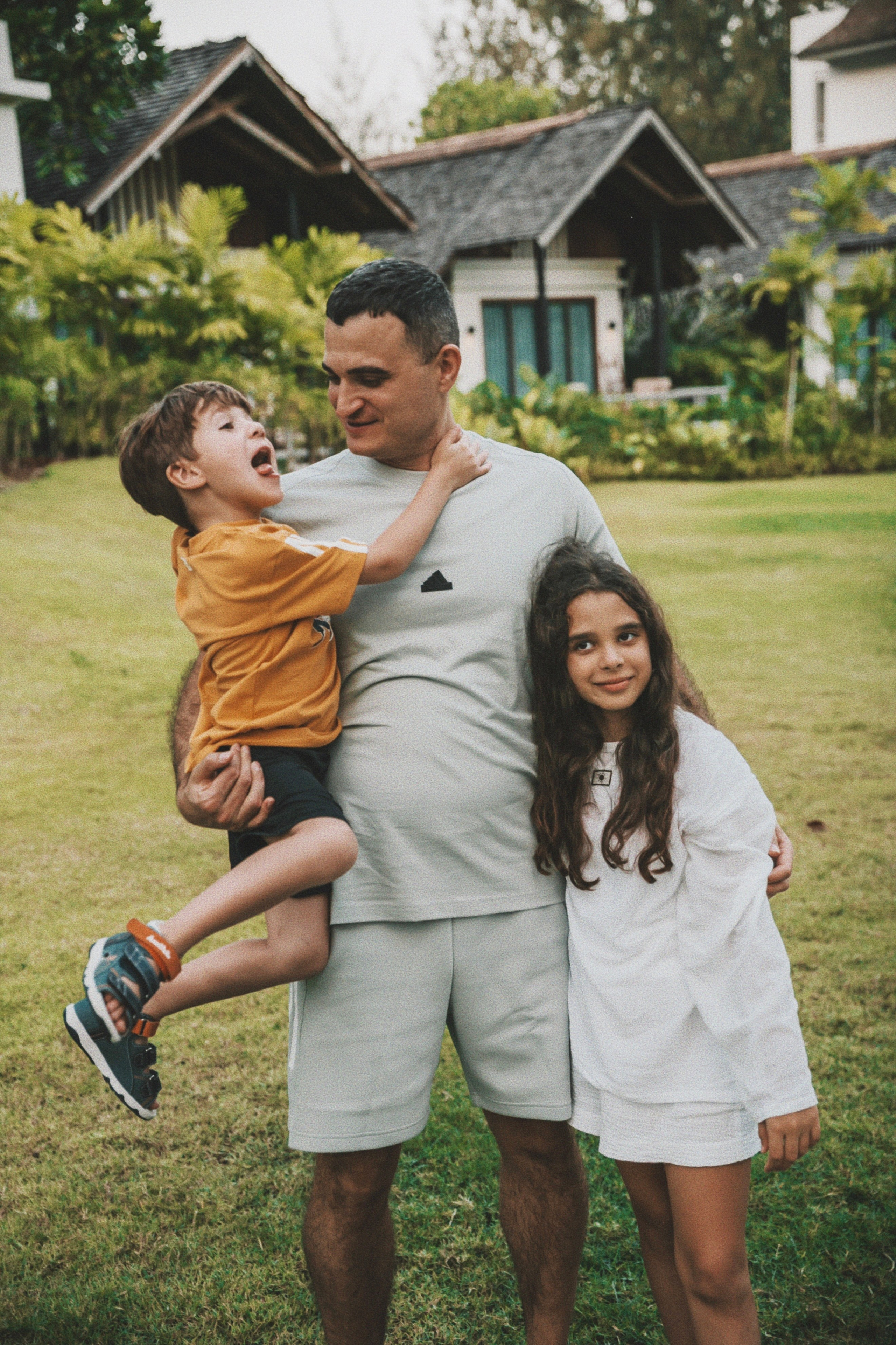 Татьяна с семьей Као Лак. Фотограф и видеограф Анна Домашенко