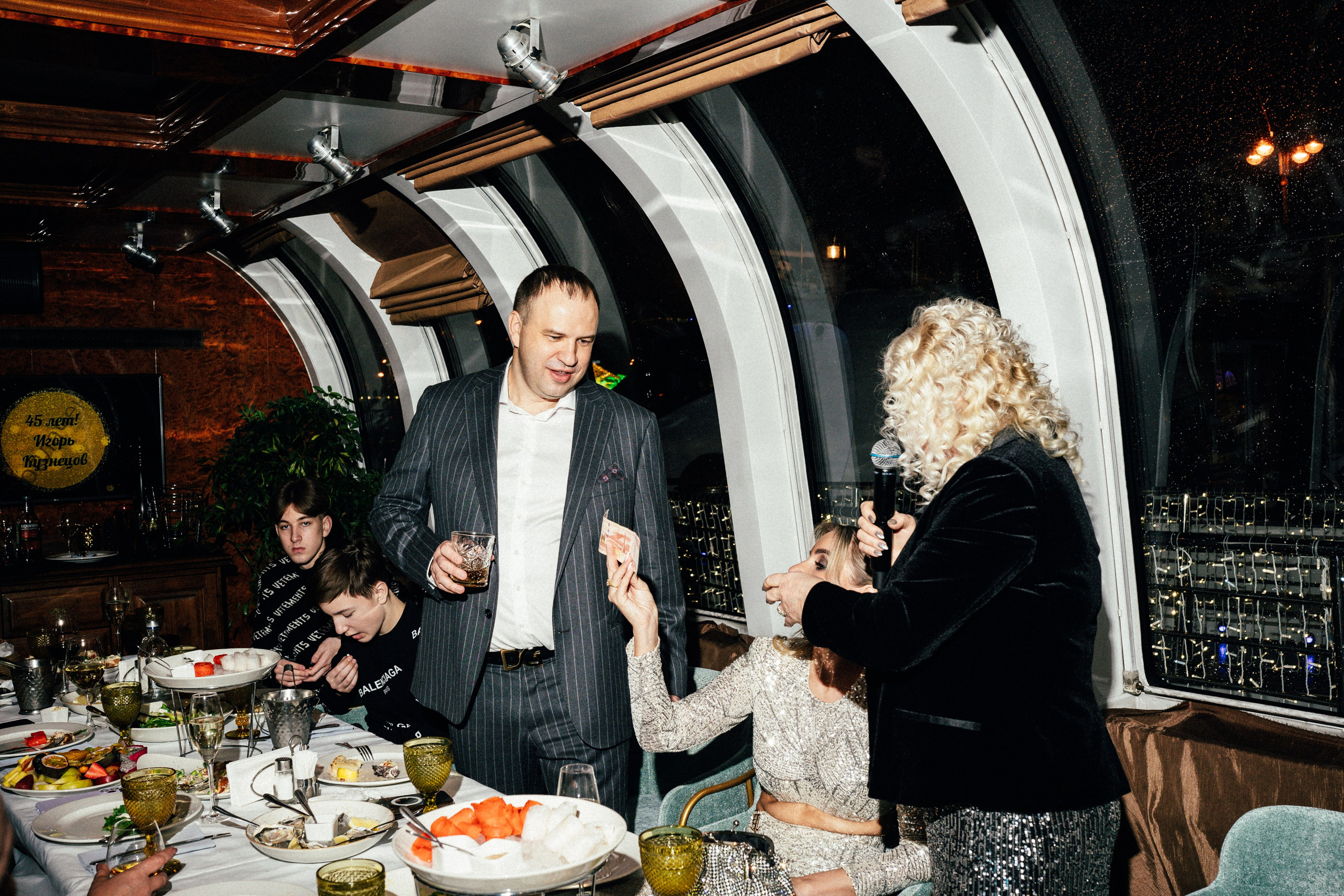 Корпоратив Erwin Река. Портретный и репортажный фотограф