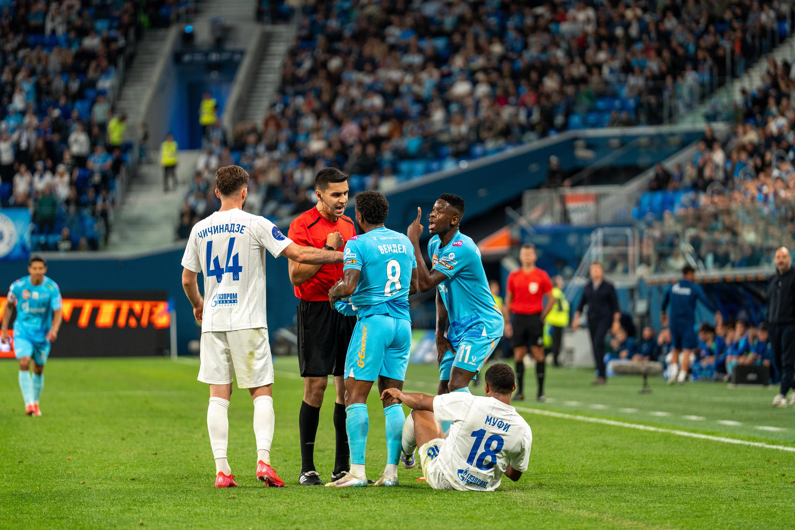 Зенит — Оренбург: репортажная съёмка матча РПЛ в Санкт-Петербурге | Антон Гауф. Спортивный фотограф в Санкт-Петербурге | Антон Гауф