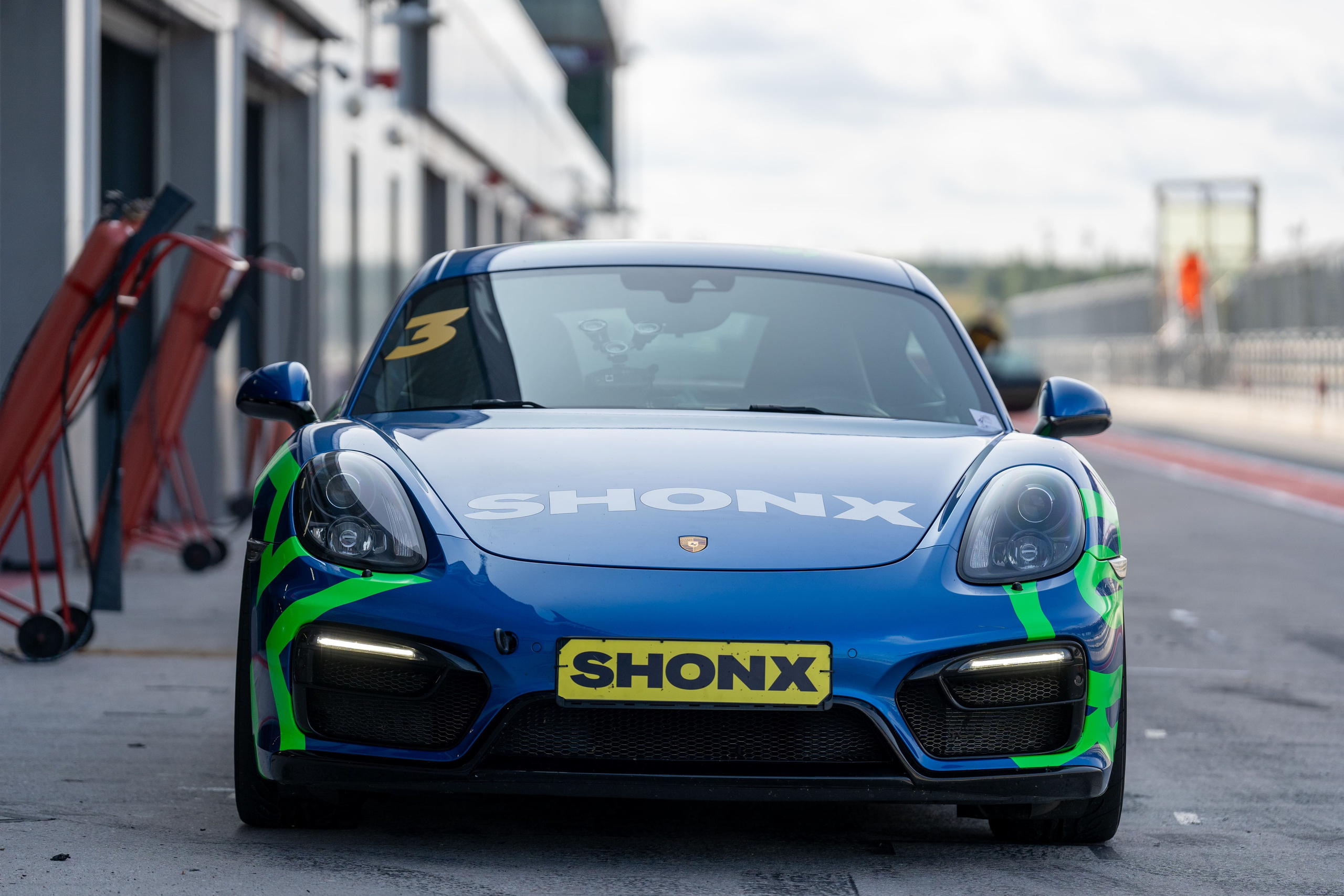 Гоночный Porsche на трек-дне Igora Drive — спортивный фотограф Санкт-Петербург