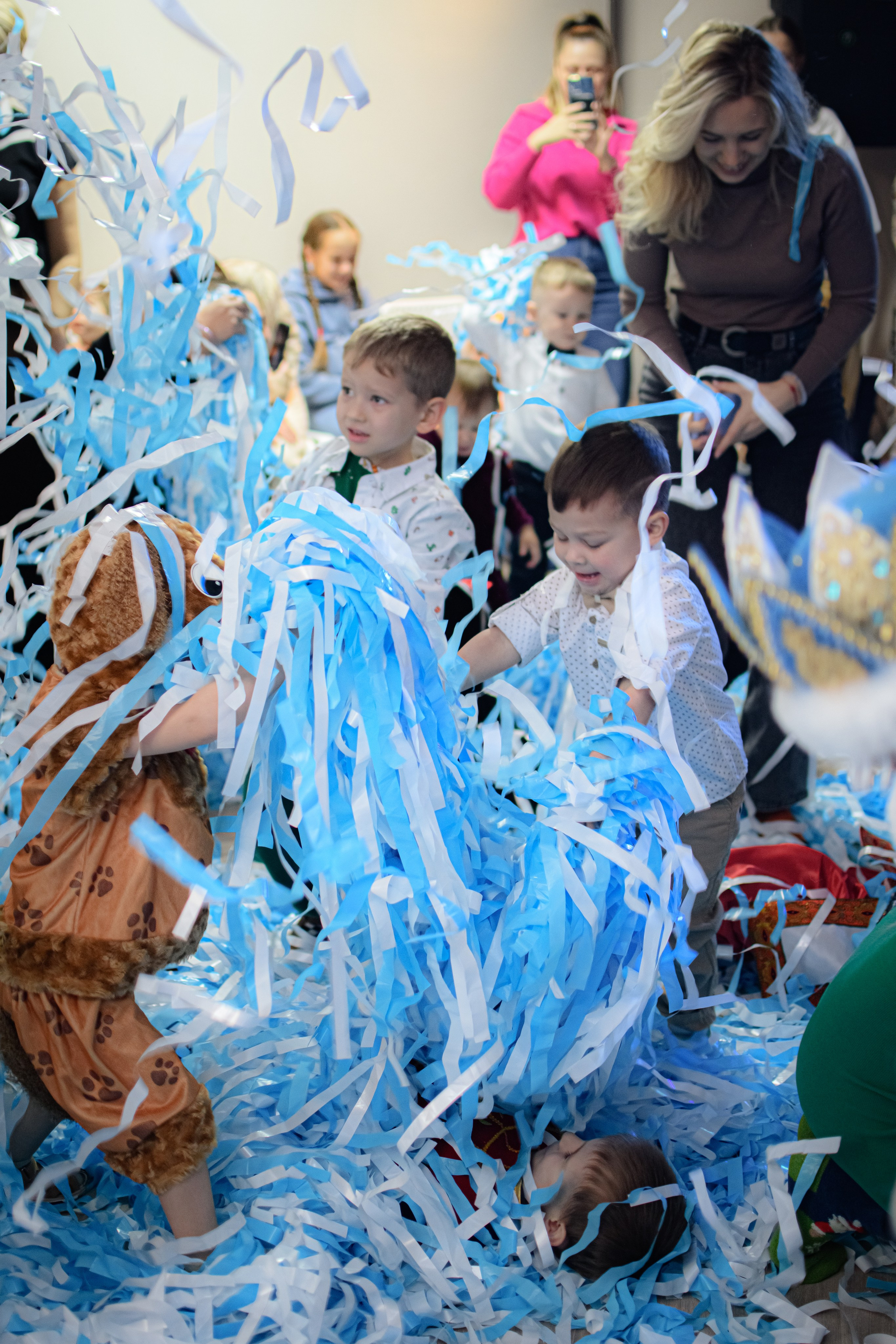 HAPPY NEW YEAR. Photokarish