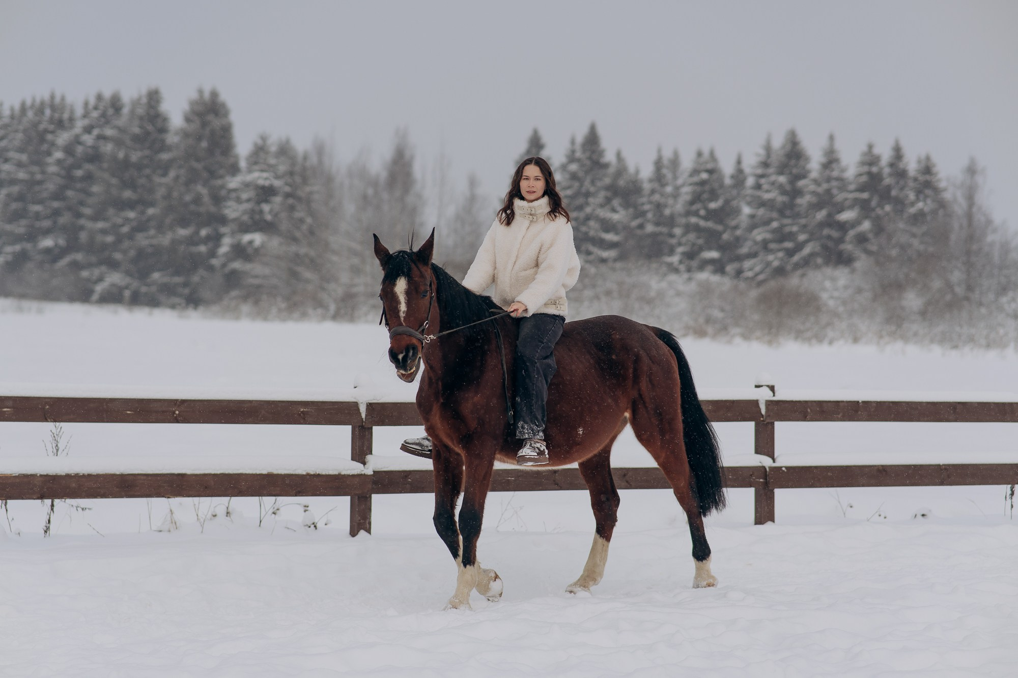 Фотосессия девушки с лошадью. Свадебный и репортажный фотограф в Ярославле Евгений Сальников