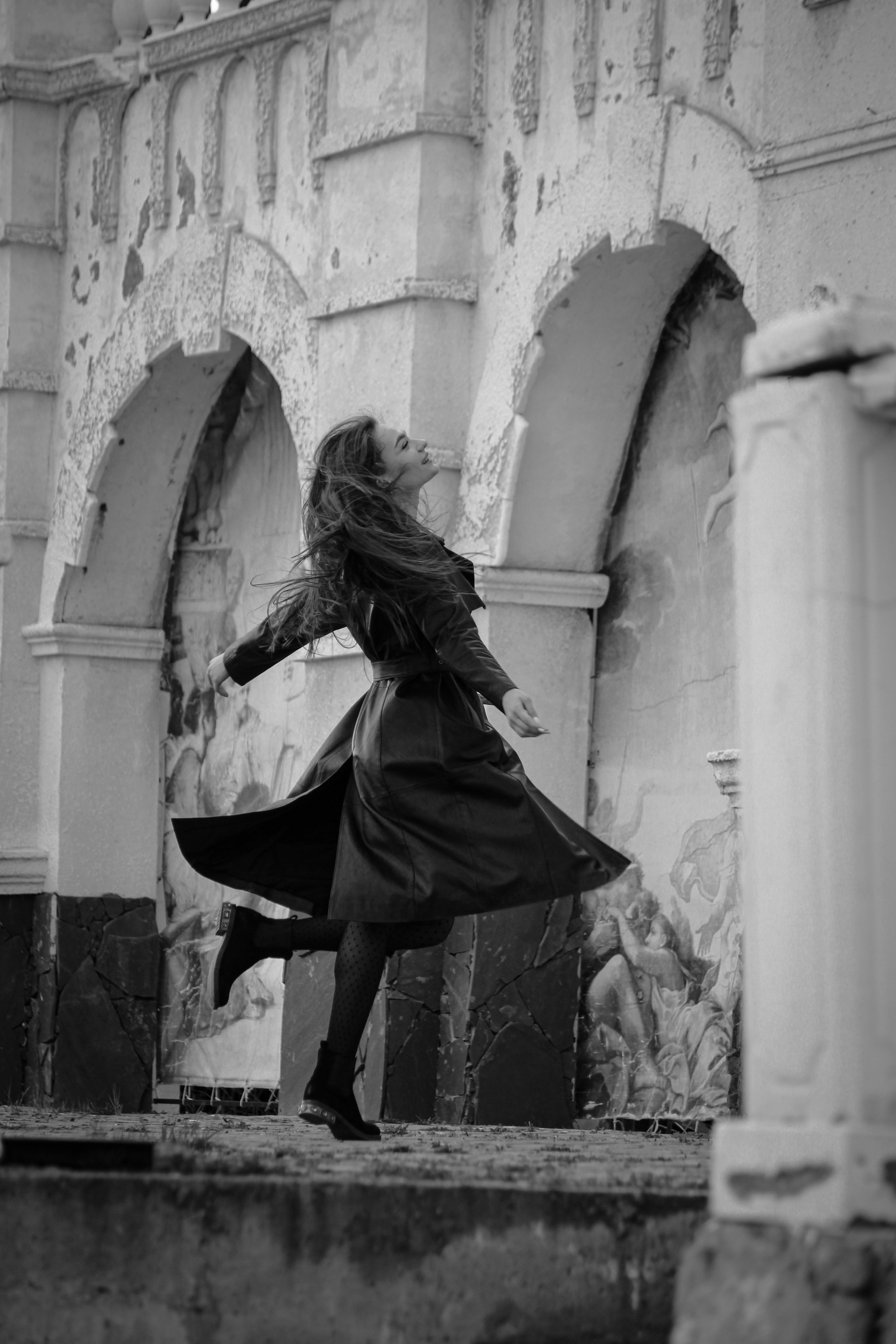 фотограф красноярск уличная съемка фотосессия стрит street фотопрогулка фотография девушки чб фотограф красноярск мужская съемка свадебная фотосессия уличная съемка прогулка фото фотостудия домашняя фотосессия  студийная съемка в студии фотосессия живые фото 