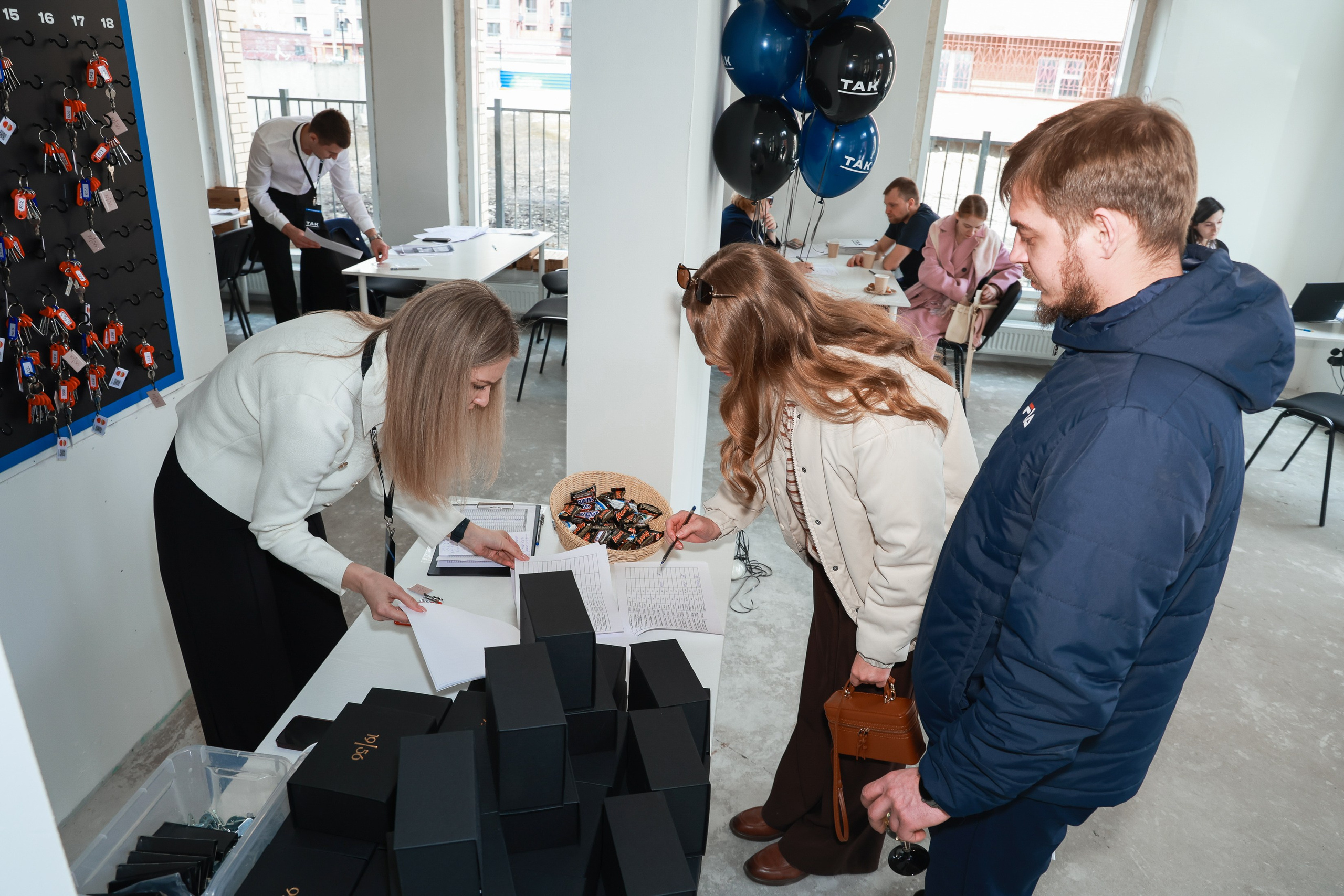 Выдача ключей Кварталы Телецентра 19I56. Фотограф Юлия Мальцева