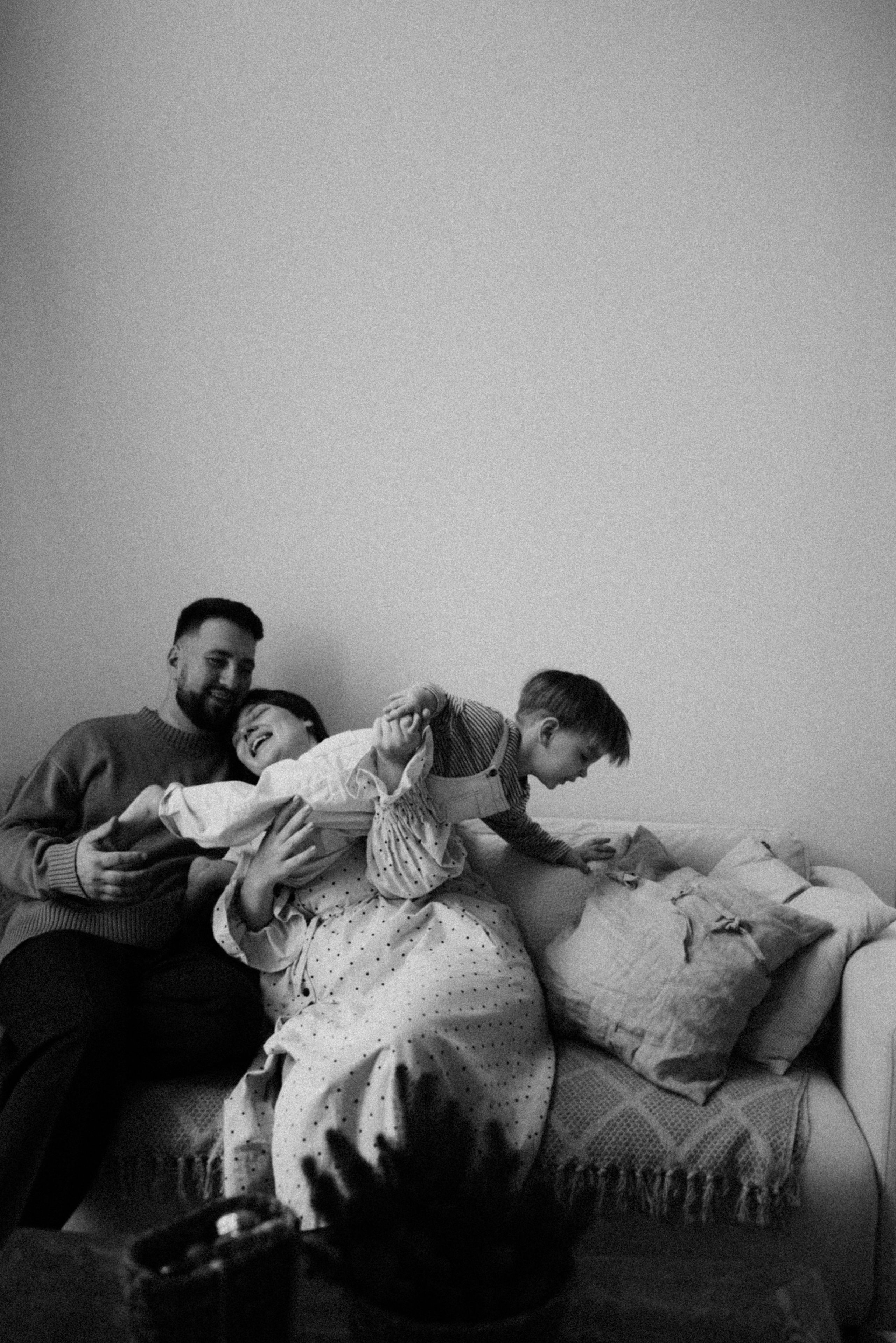 Семейная новогодняя фотосессия дома. Семейный фотограф в Краснодаре