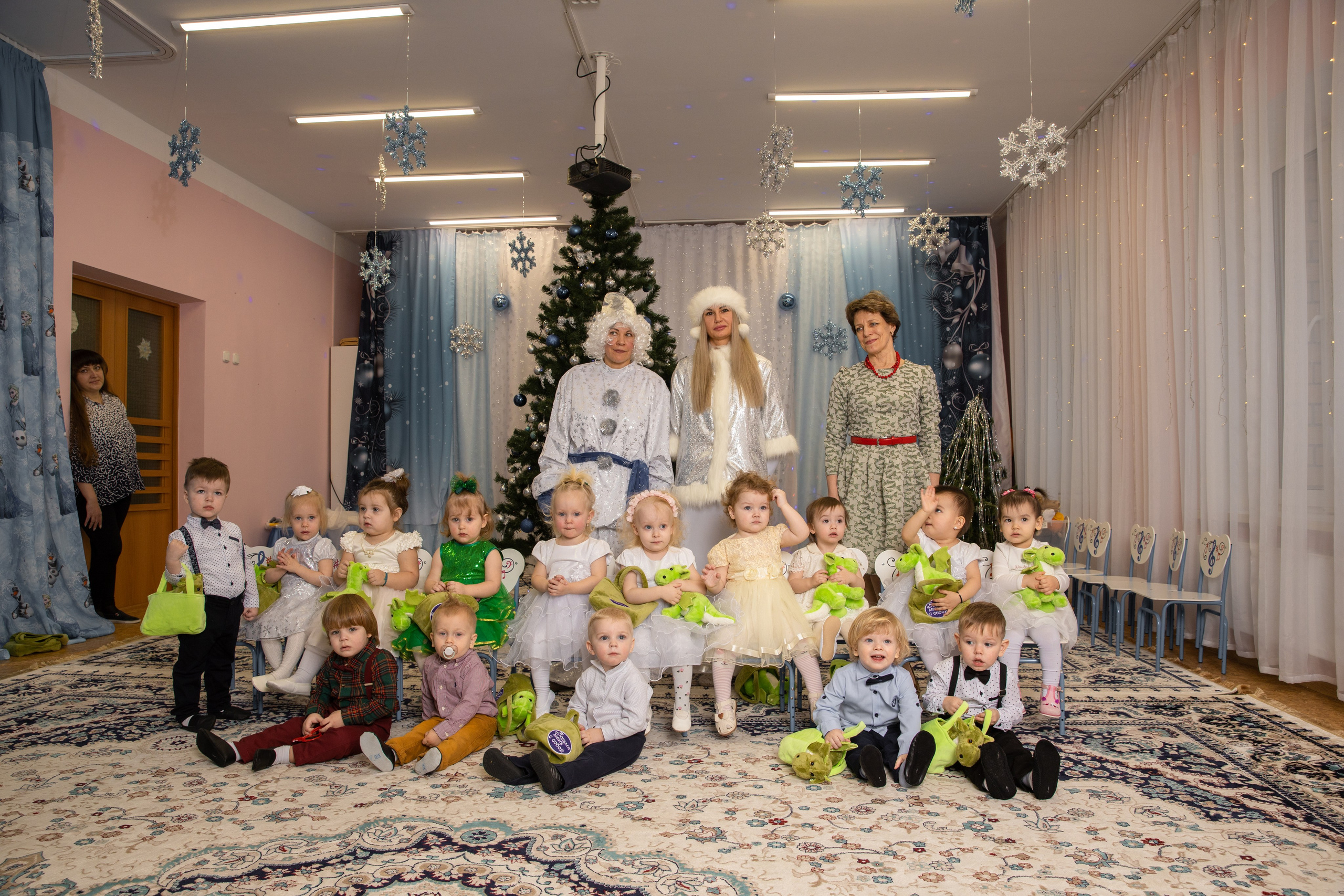 Новогодний утренник Успех. Фотограф в Железнодорожном и Балашихе