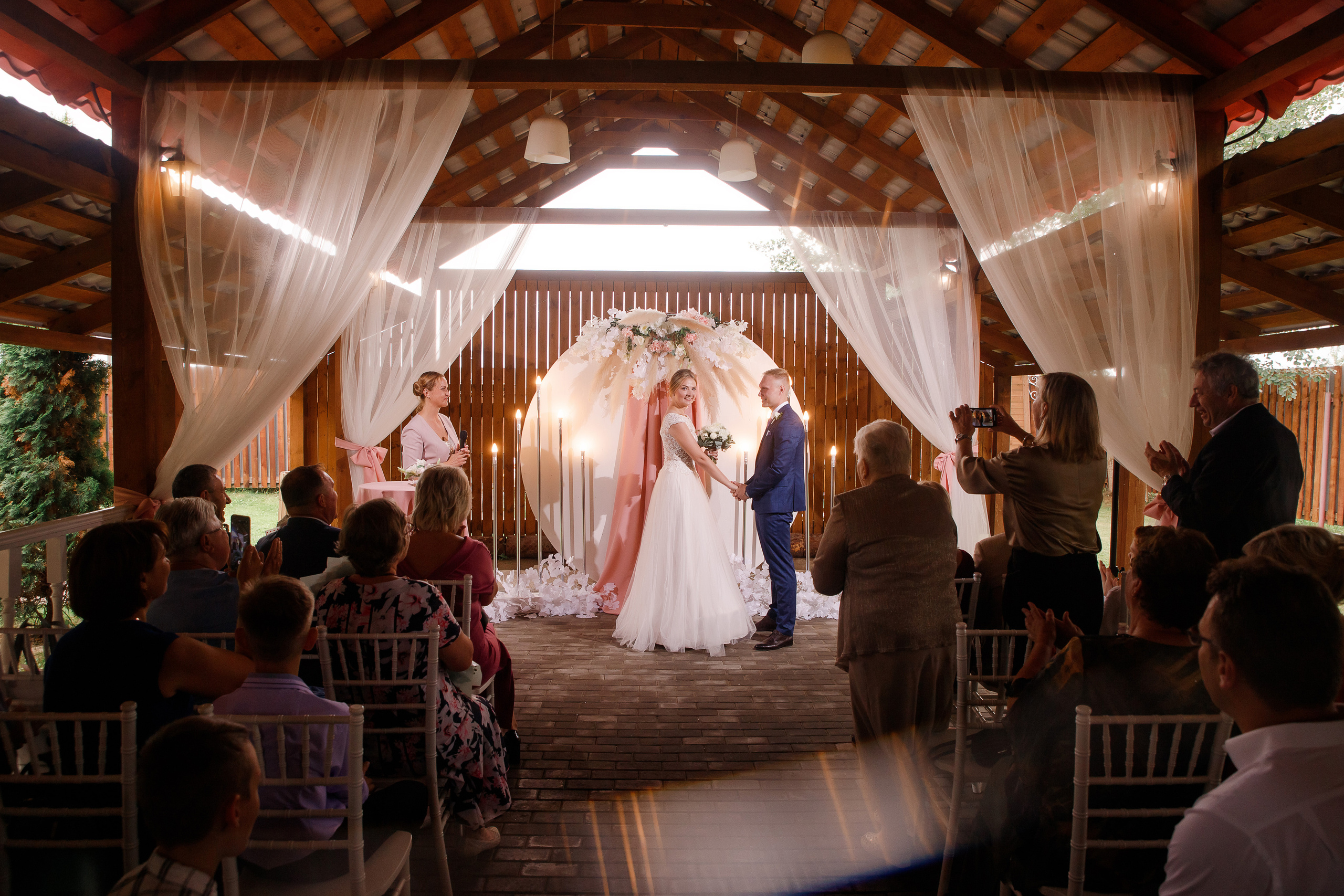 Фотосъемка свадебной регистрации. Свадебный и семейный фотограф в Твери и Тверской области