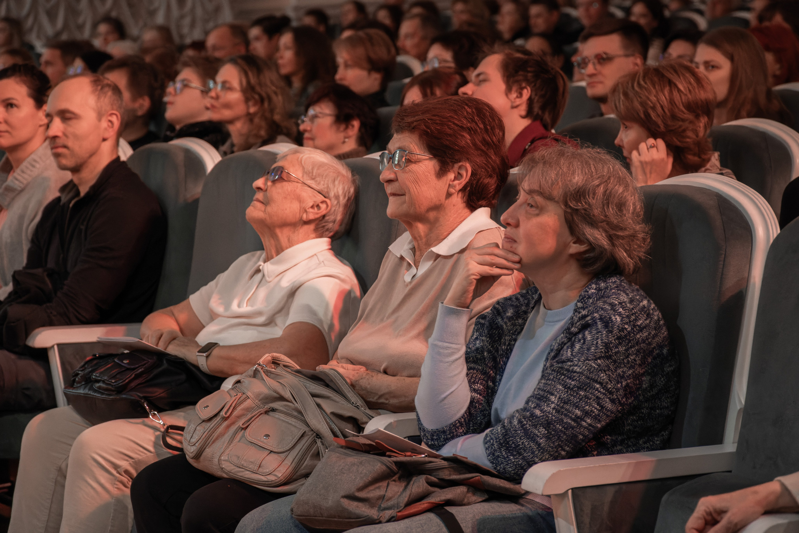 Эбру & Классическая скрипка. Фотограф в Санкт-Петербурге Авдотья Благовещенская
