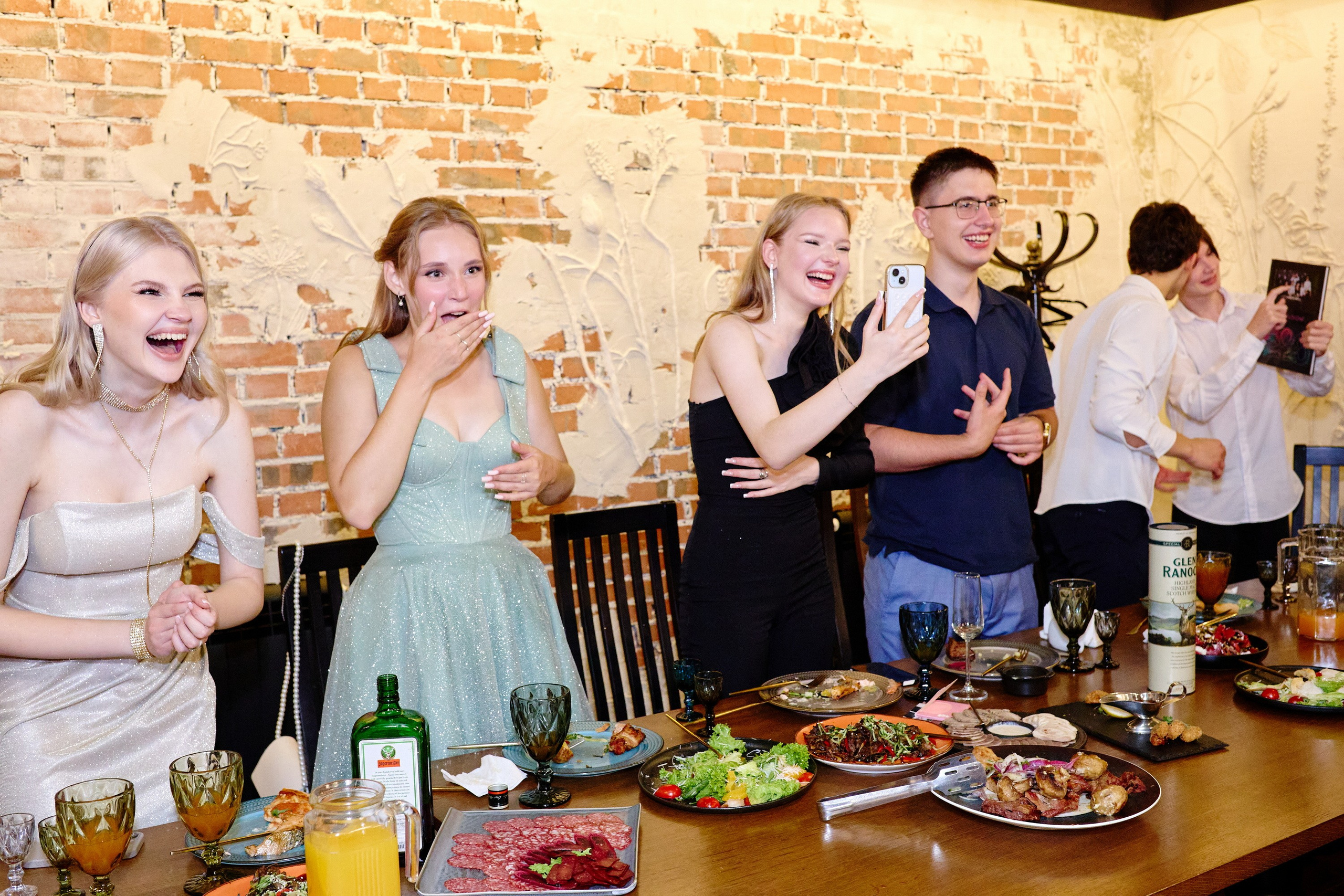 Выпускной 35 Сош. Фотограф Выпускные альбомы Таганрог Сергей Коробченко