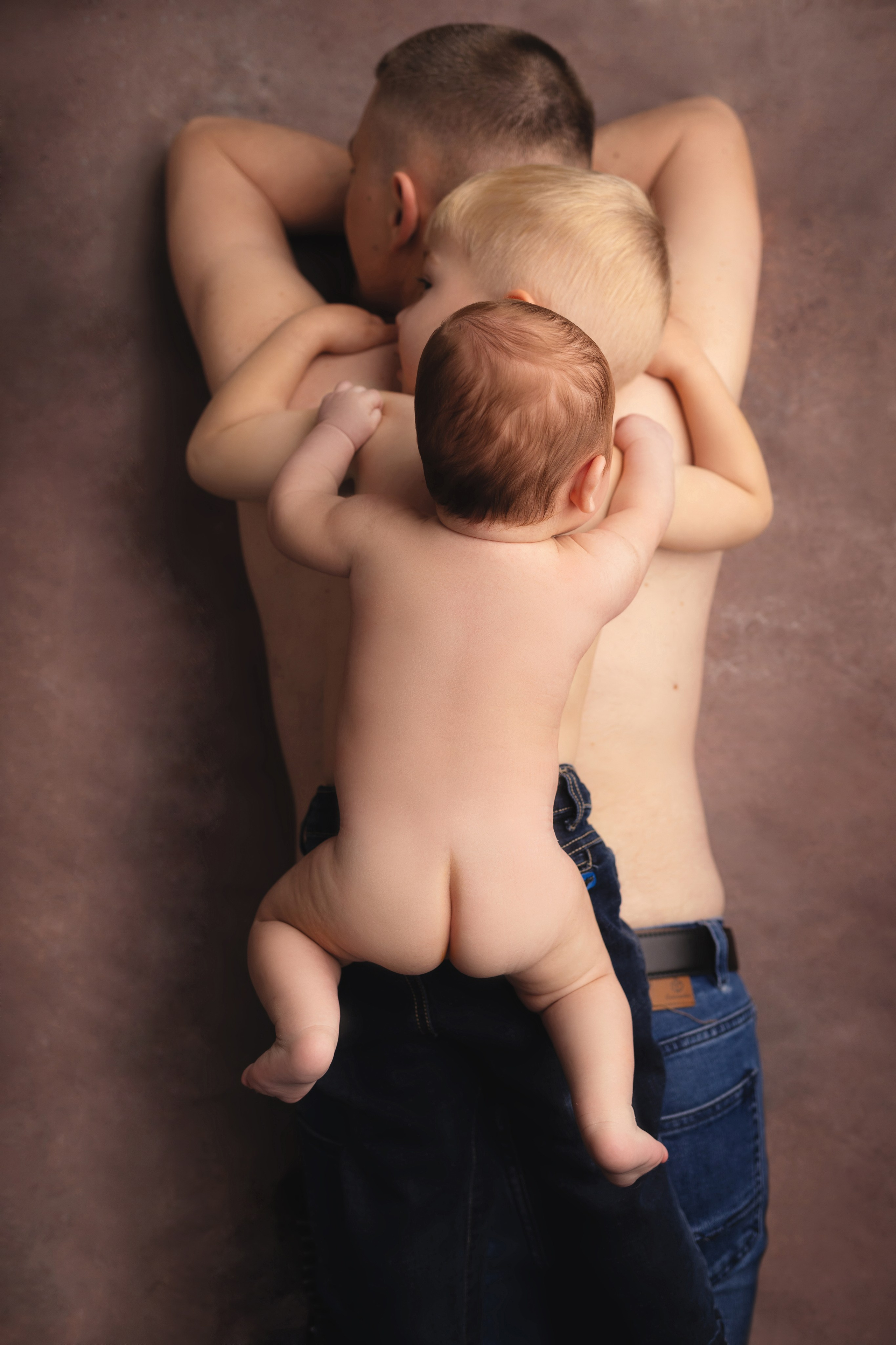 Newborn съемка в стиле Лайф. Фотограф новорожденных малышей в Омске и Омской области Эльвира Камаева