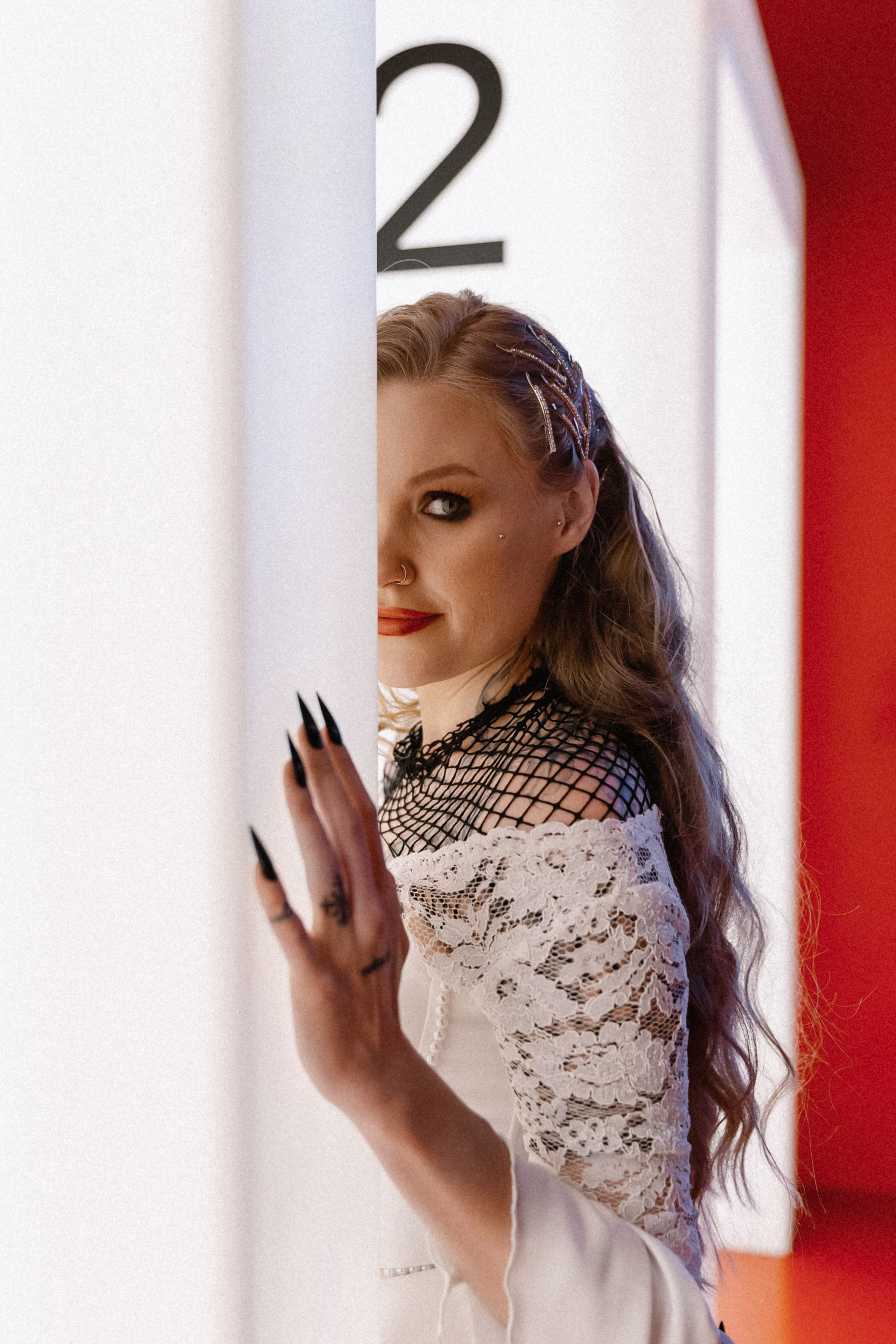 Алая готика. Николь — ваш любимый фотограф в Санкт-Петербурге