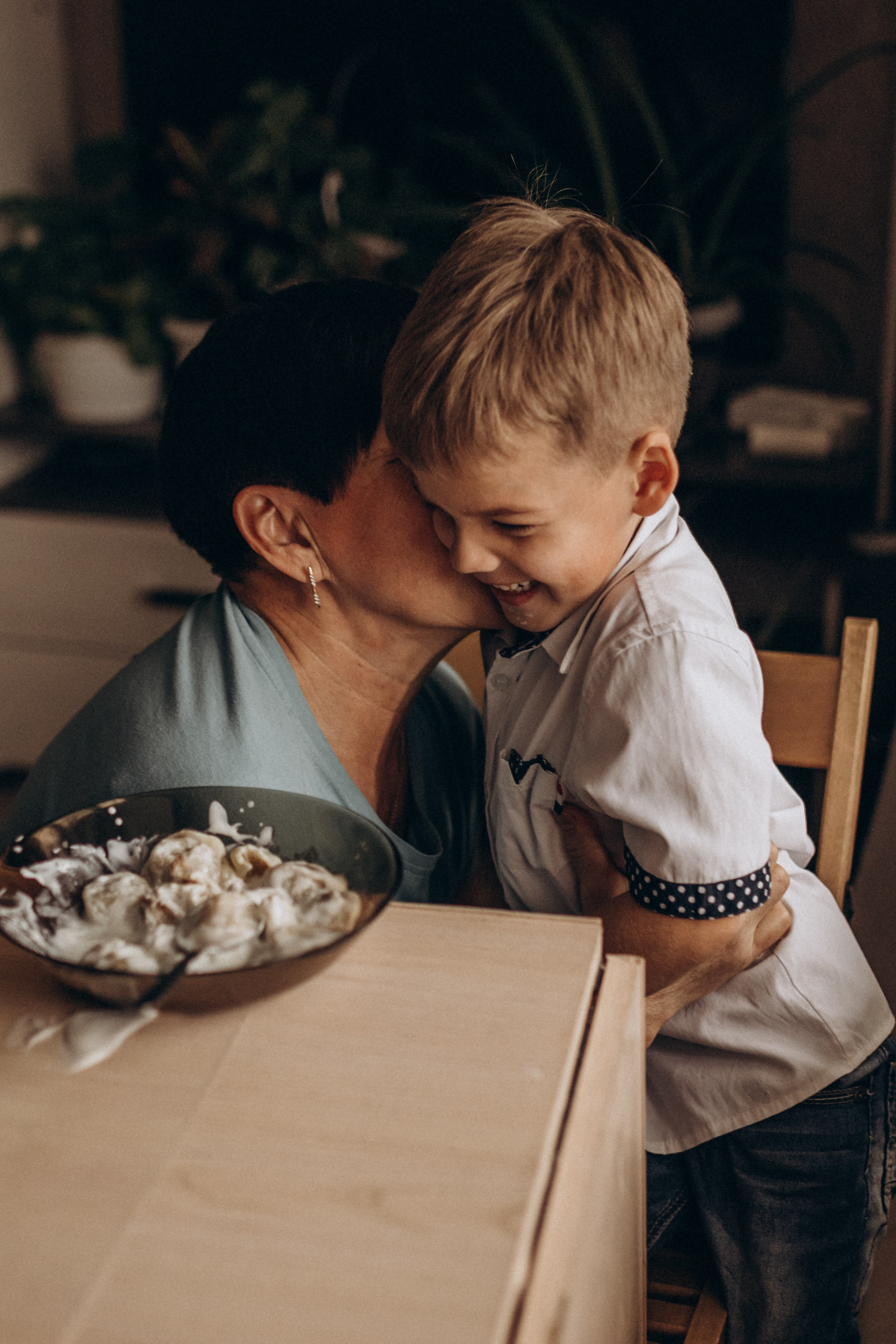 Бабушка с внуками. Семейный фотограф lifestyle в Новосибирске Елена Шпилевая