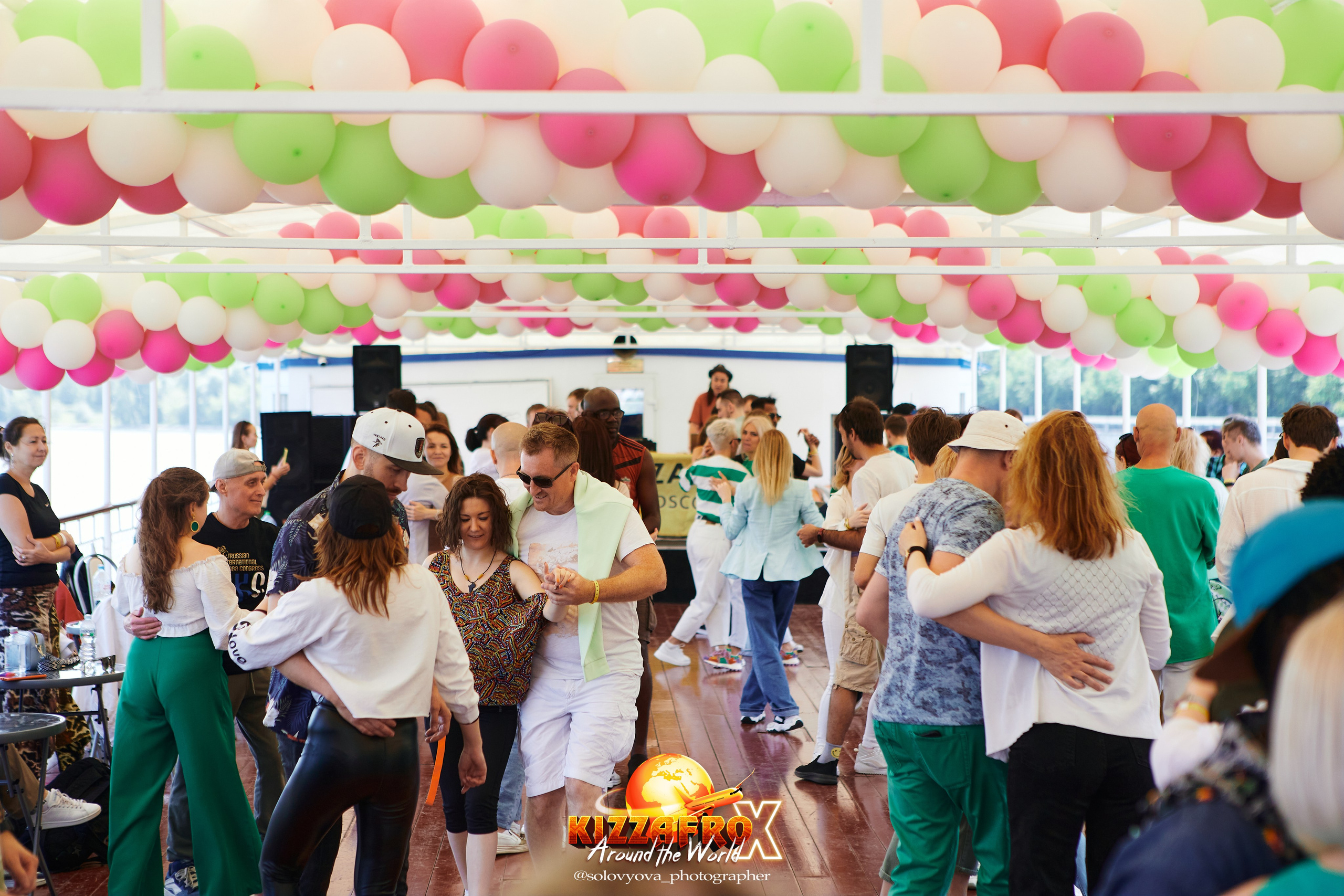 Boat party. Свадебный фотограф
