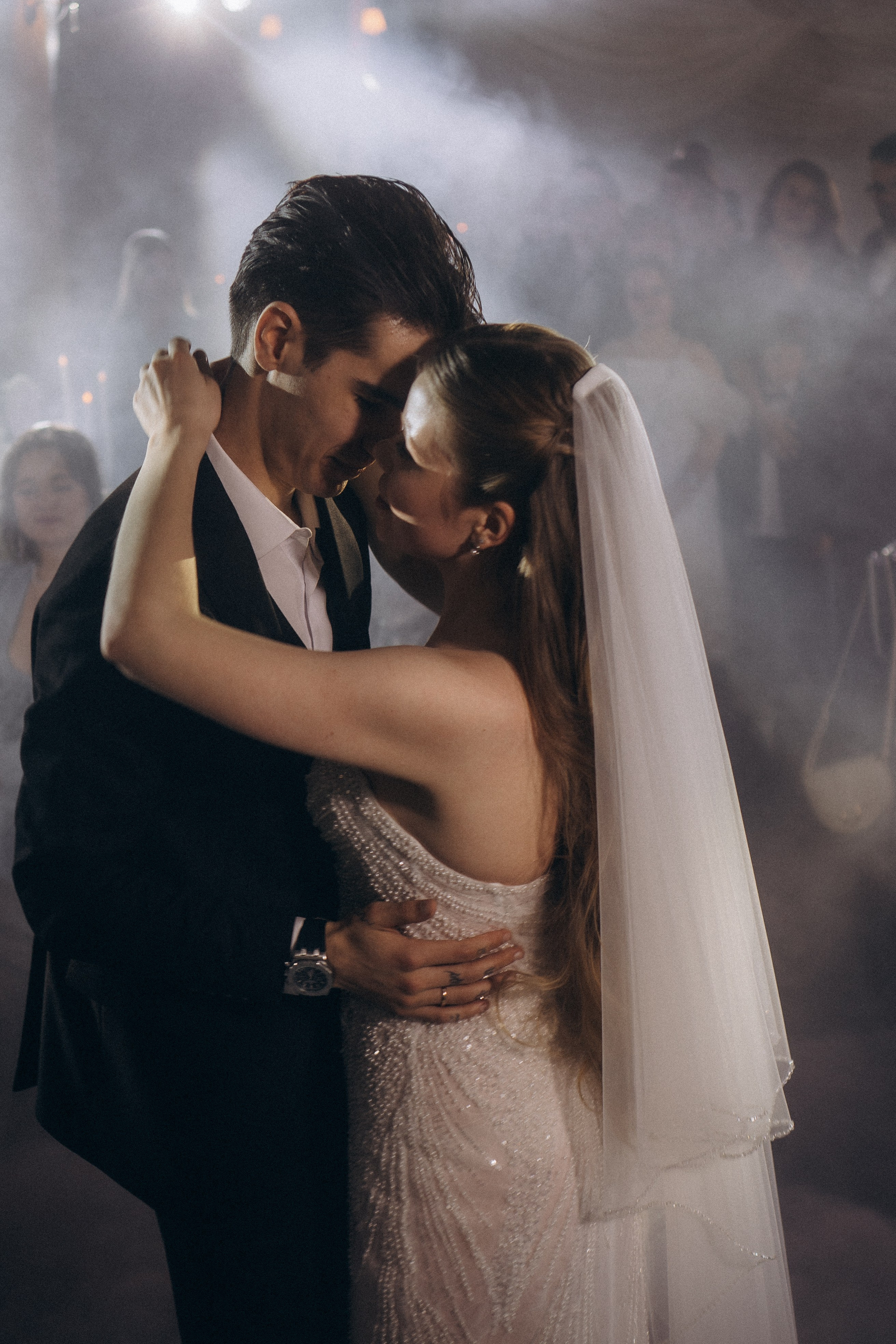 СВАДЕБНАЯ СЬЕМКА СБОРОВ В ОТЕЛЕ И ВЫЕЗД НА ЦЕРЕМОНИЮ (СНЯТО В СИБИРЕ В НИЖНЕВАРТОВСКЕ). Профессиональный фотограф, Санкт-Петербург — Виктория Богомолова