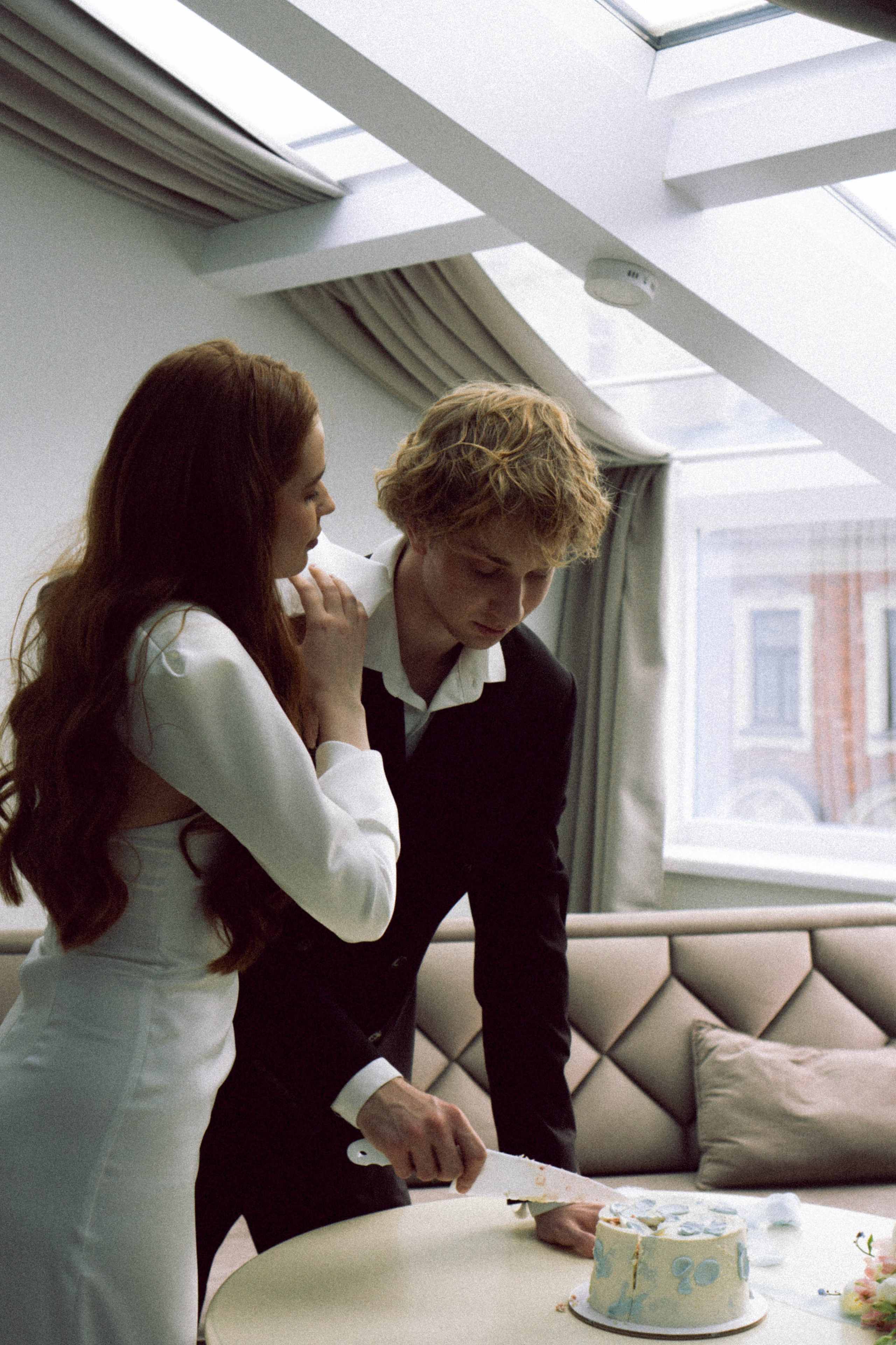 СВАДЕБНАЯ СЬЕМКА В ОТЕЛЕ. СБОРЫ ЖЕНИХА И НЕВЕСТЫ И ТАКЖЕ ТОР И ПОДГОТОВКА К ПРОГУЛКЕ. Профессиональный фотограф, Санкт-Петербург — Виктория Богомолова