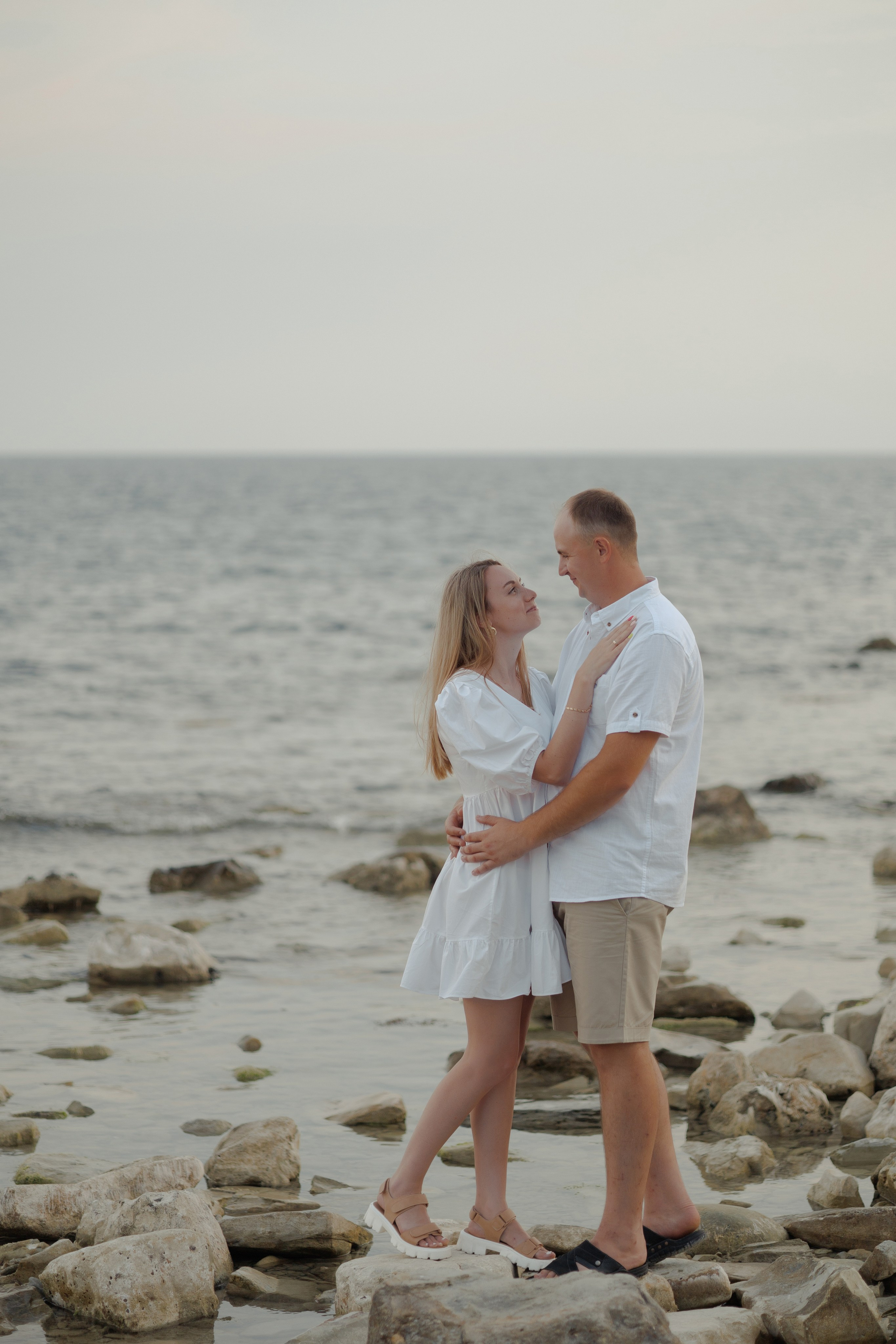 Лавстори на берегу моря. Семейный и портретный фотограф в Геленджике Любовь Бодрова