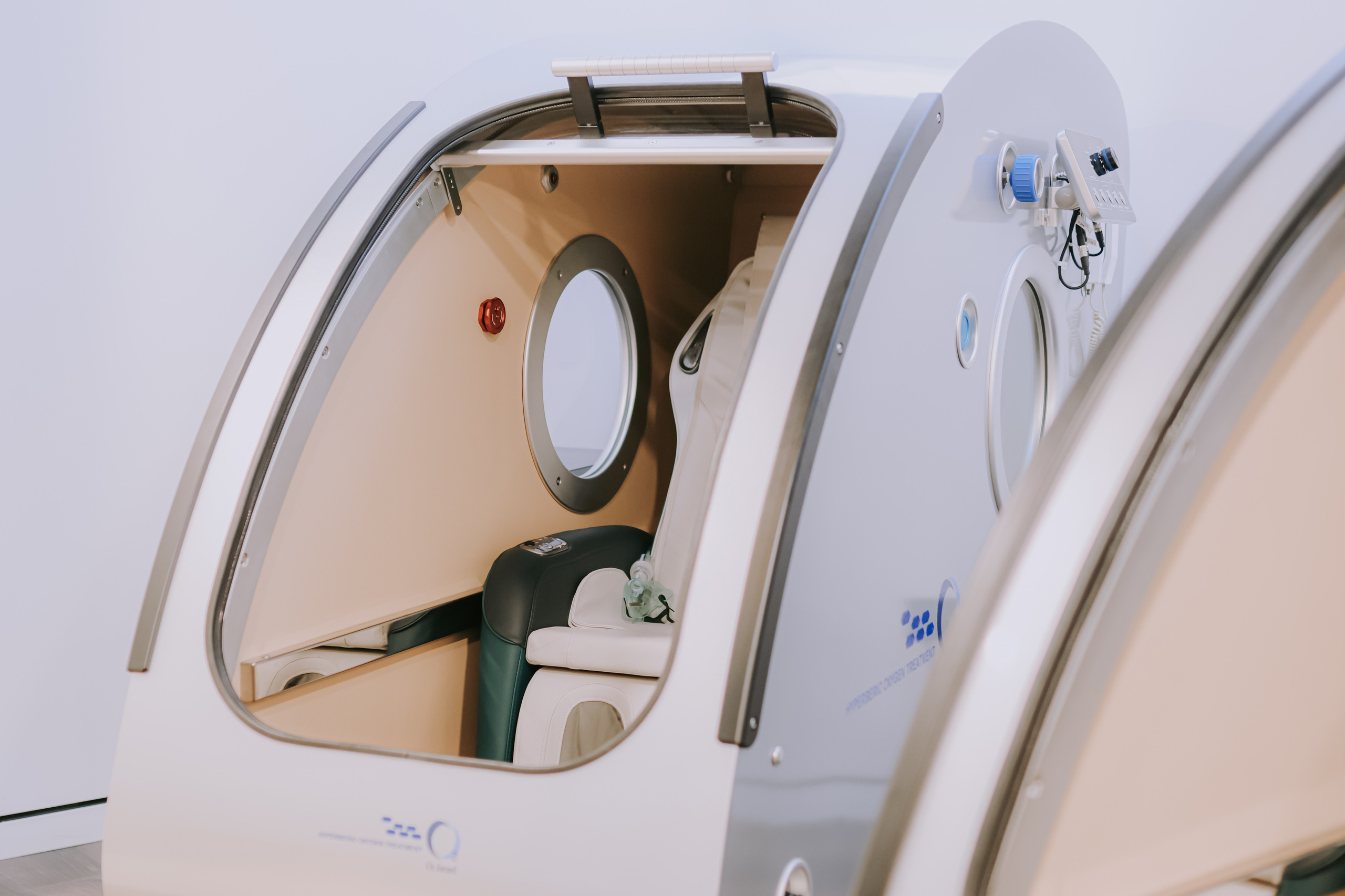 CRYOMEDIX / Emilia Digital. Photographer in Israel Alice Milchin