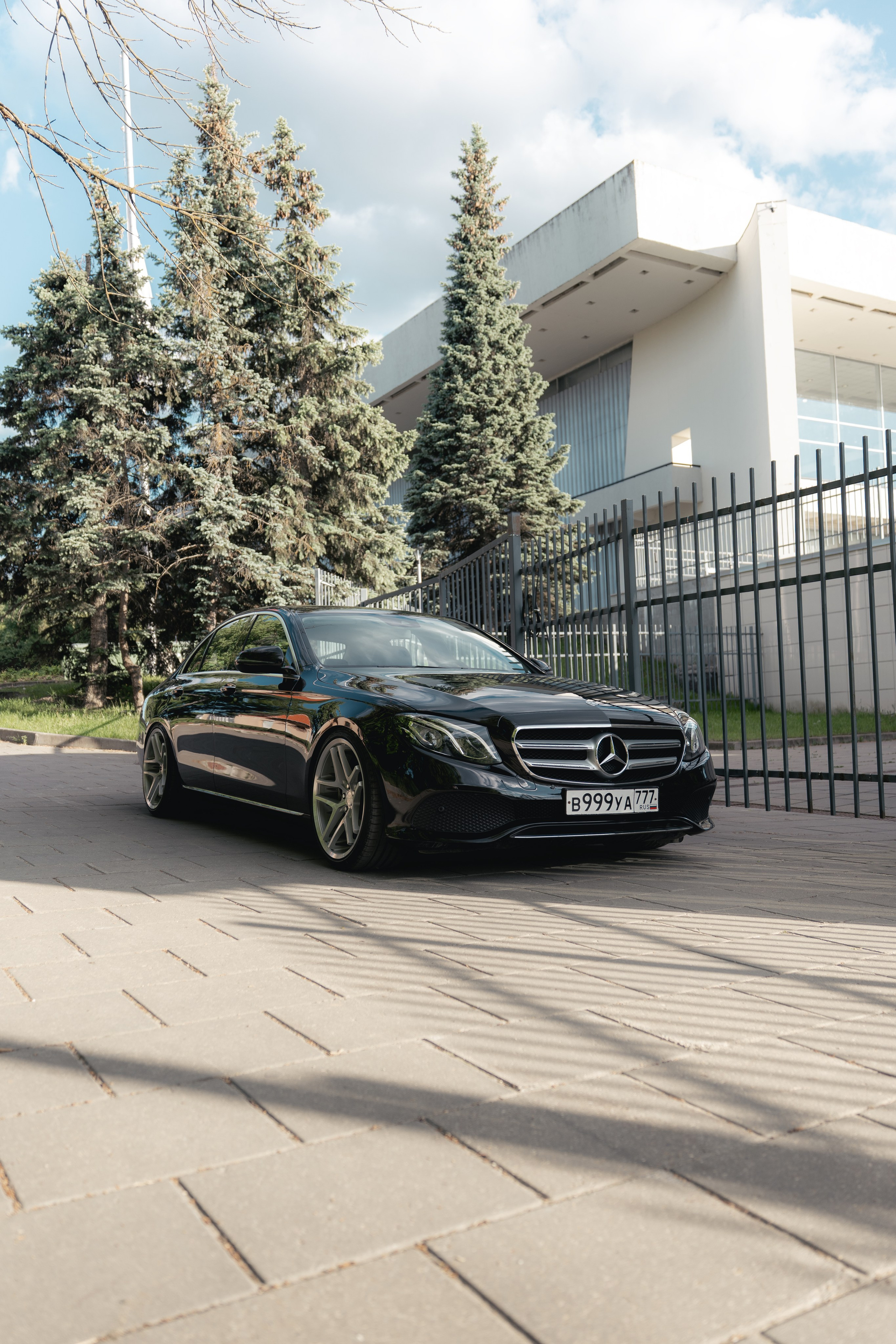 Фотографии Mercedes-Benz E-class